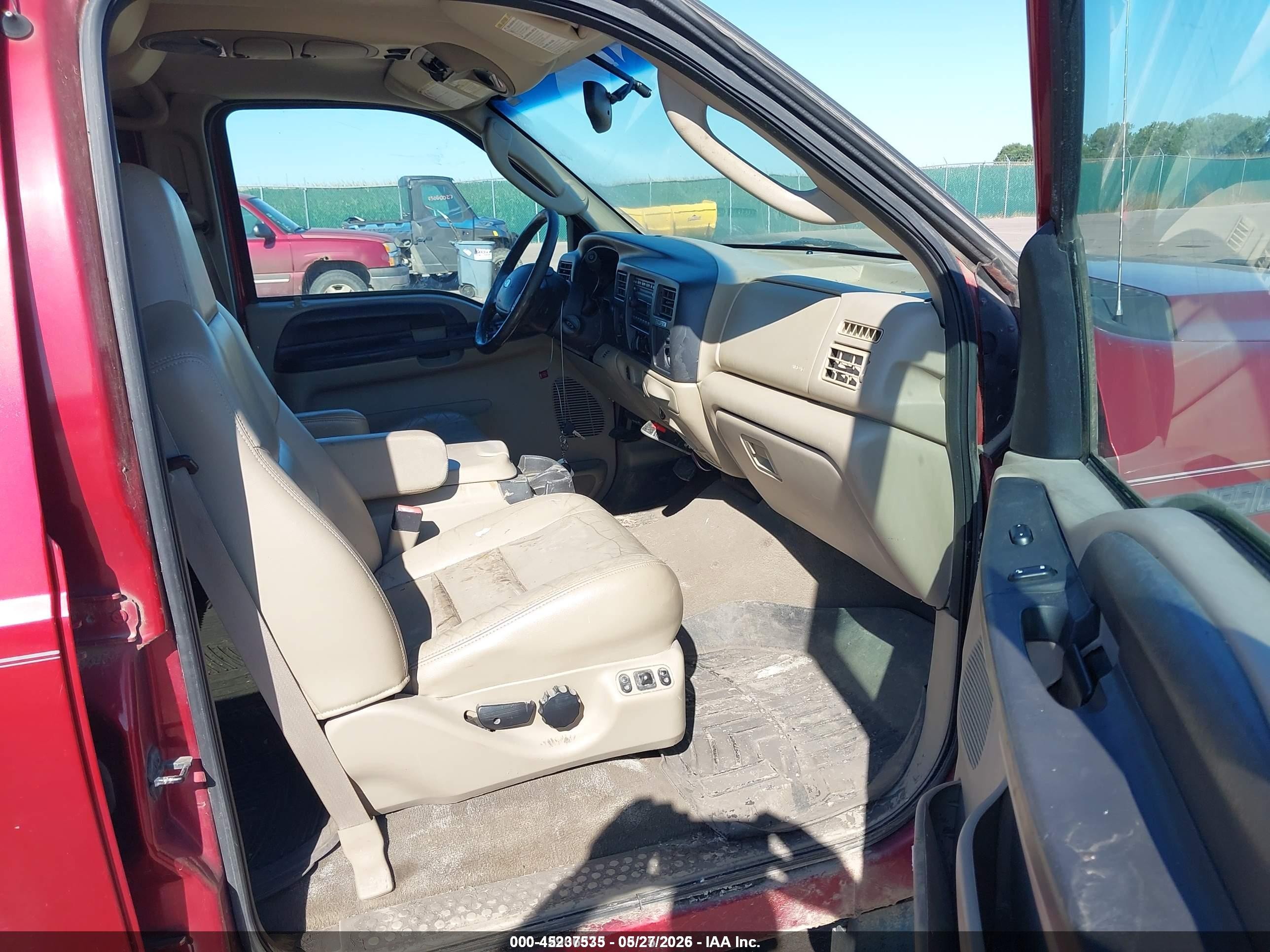 2005 Ford Excursion Xls/xlt Red vin: 1FMNU41S55EC67514