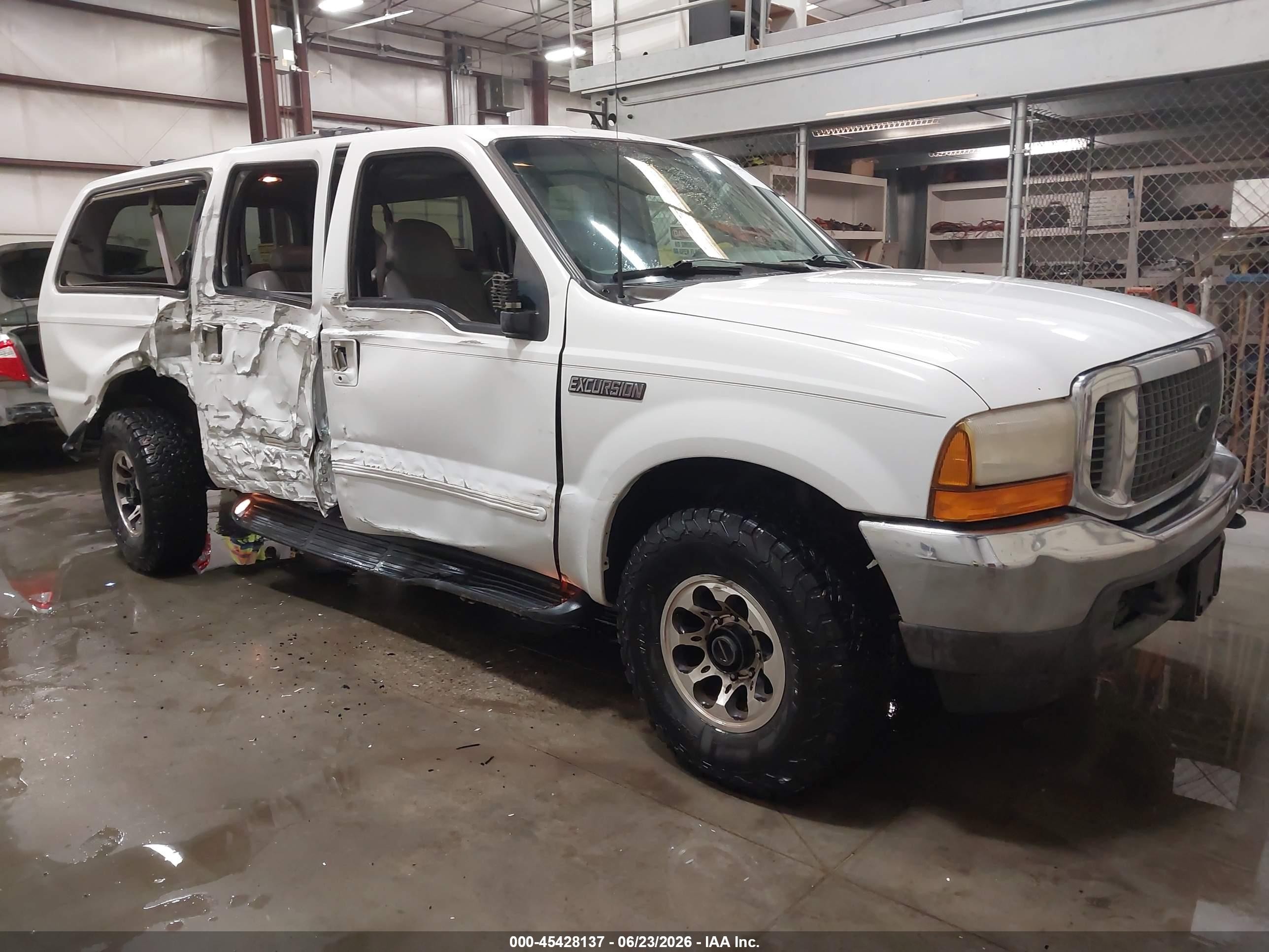 2000 Ford Excursion Xlt White vin: 1FMNU41S7YEB40137