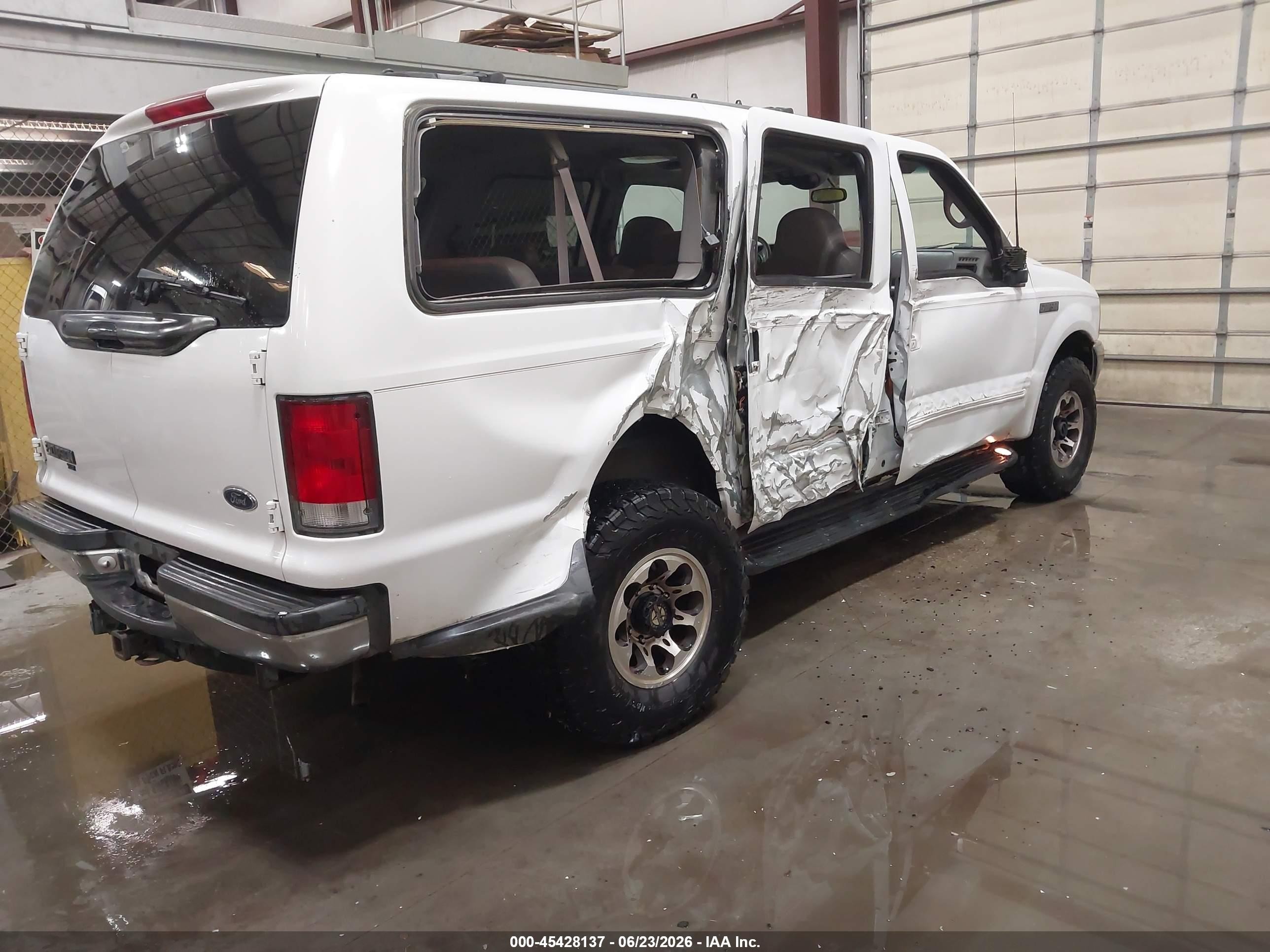2000 Ford Excursion Xlt White vin: 1FMNU41S7YEB40137