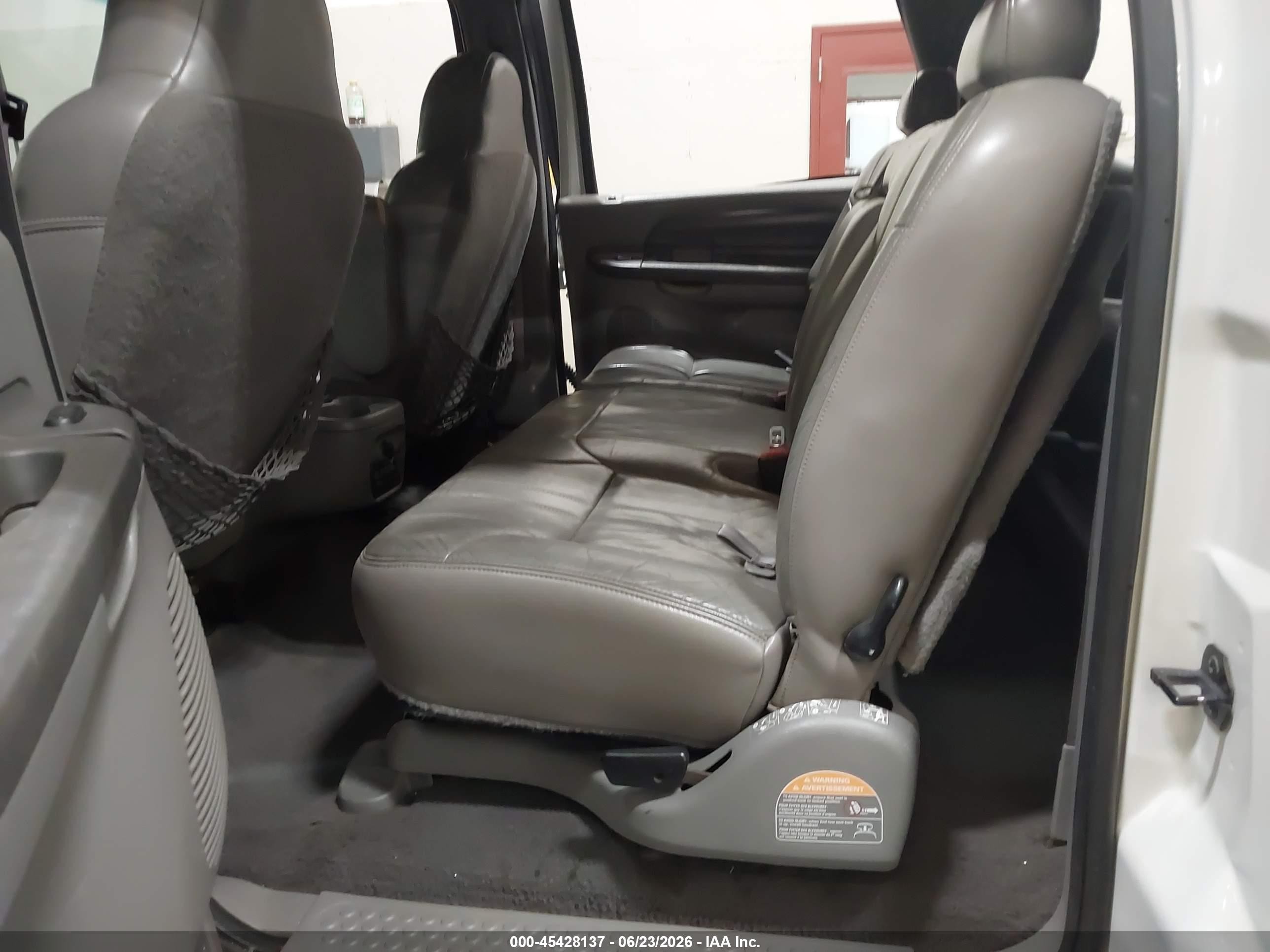 2000 Ford Excursion Xlt White vin: 1FMNU41S7YEB40137