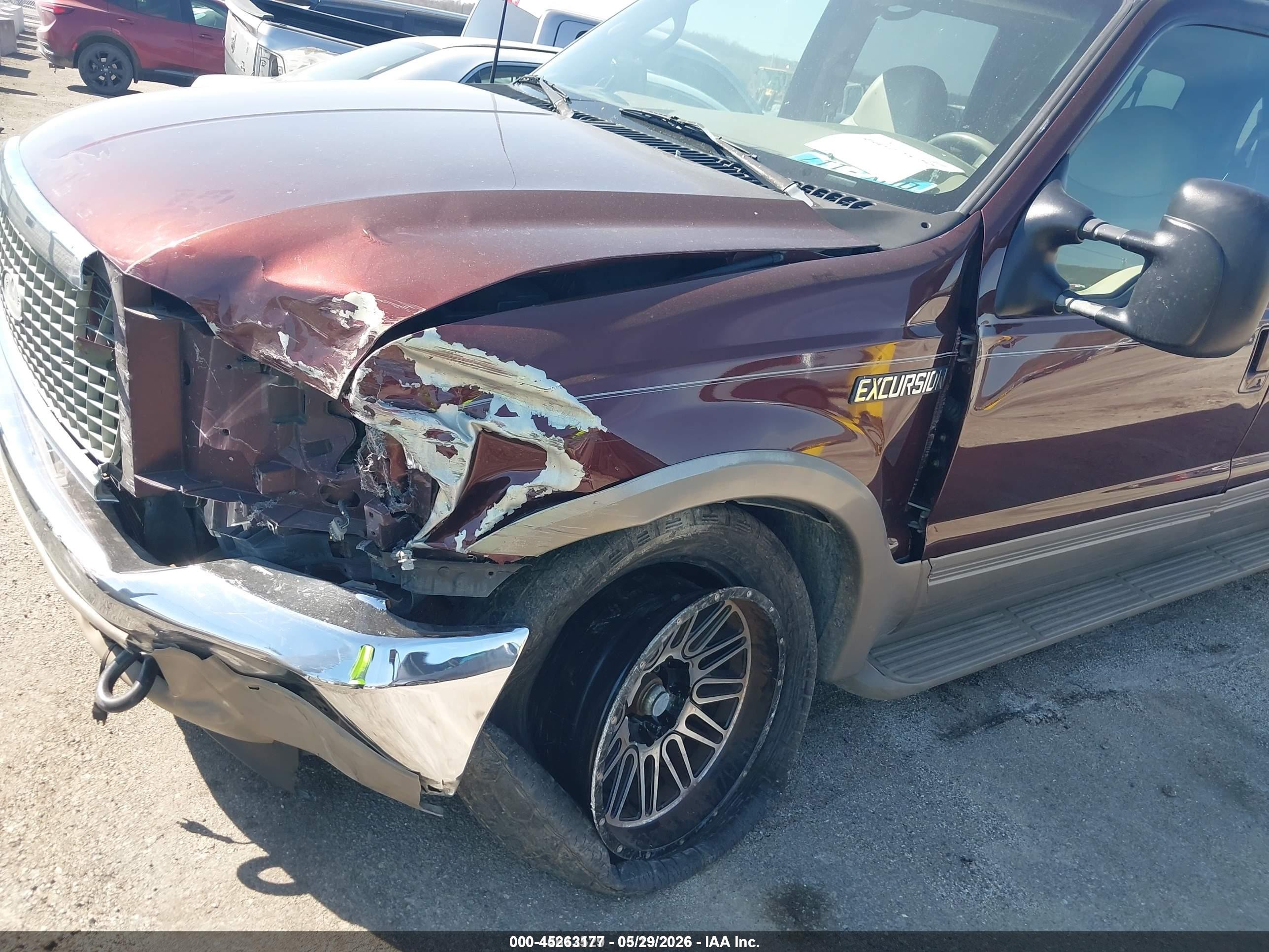 2001 Ford Excursion Limited Burgundy vin: 1FMNU42F61EA09109