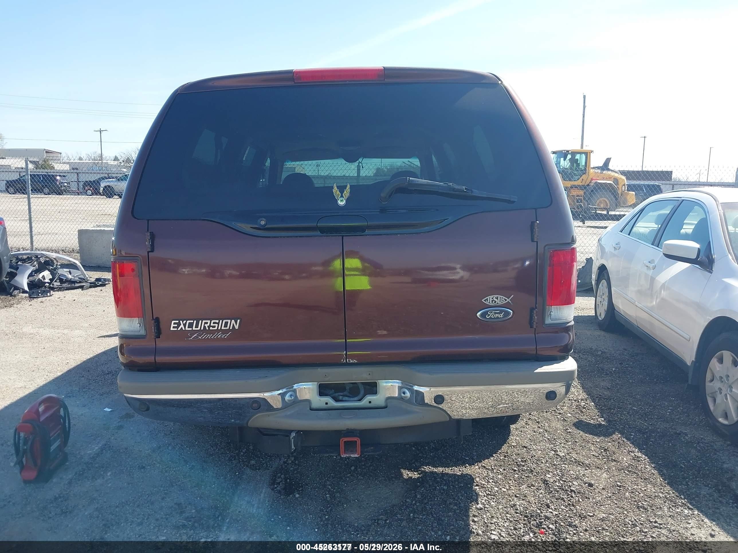2001 Ford Excursion Limited Burgundy vin: 1FMNU42F61EA09109