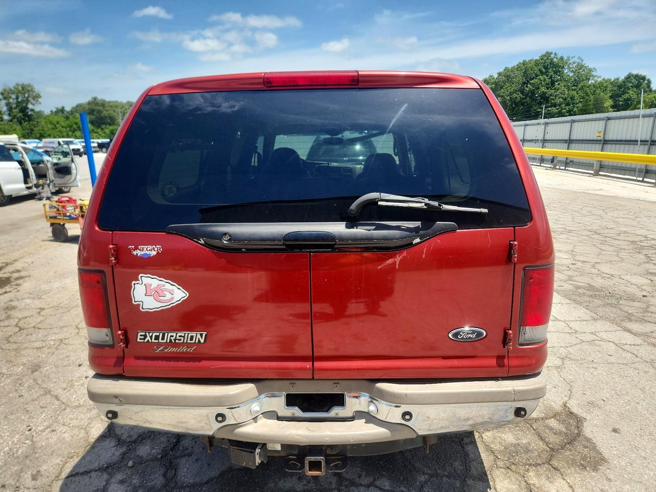 2000 Ford Excursion Limited Red vin: 1FMNU42L1YEC70261