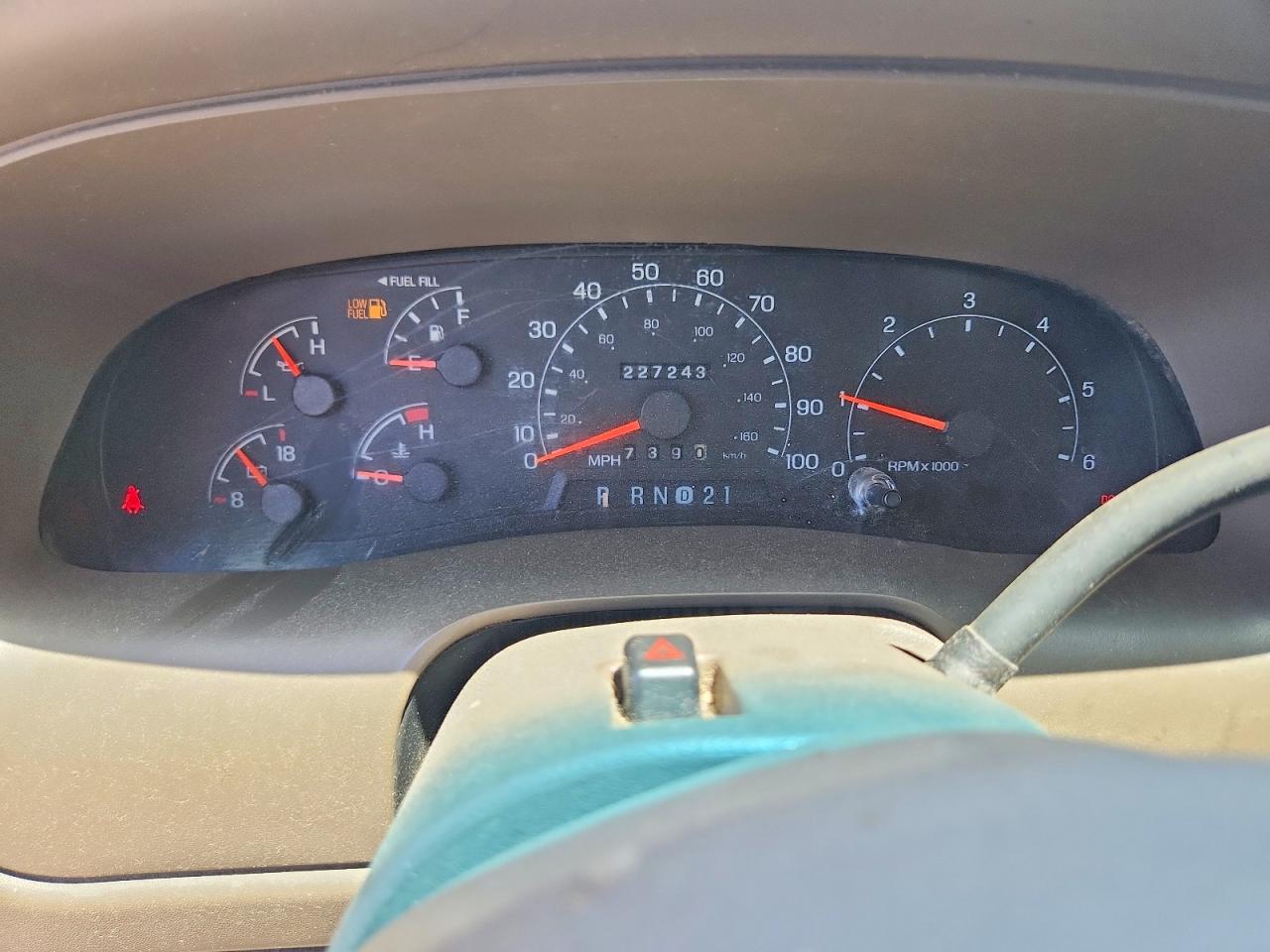 2000 Ford Excursion Limited Red vin: 1FMNU42L1YEC70261