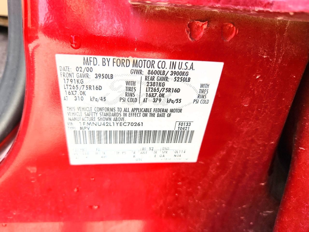 2000 Ford Excursion Limited Red vin: 1FMNU42L1YEC70261