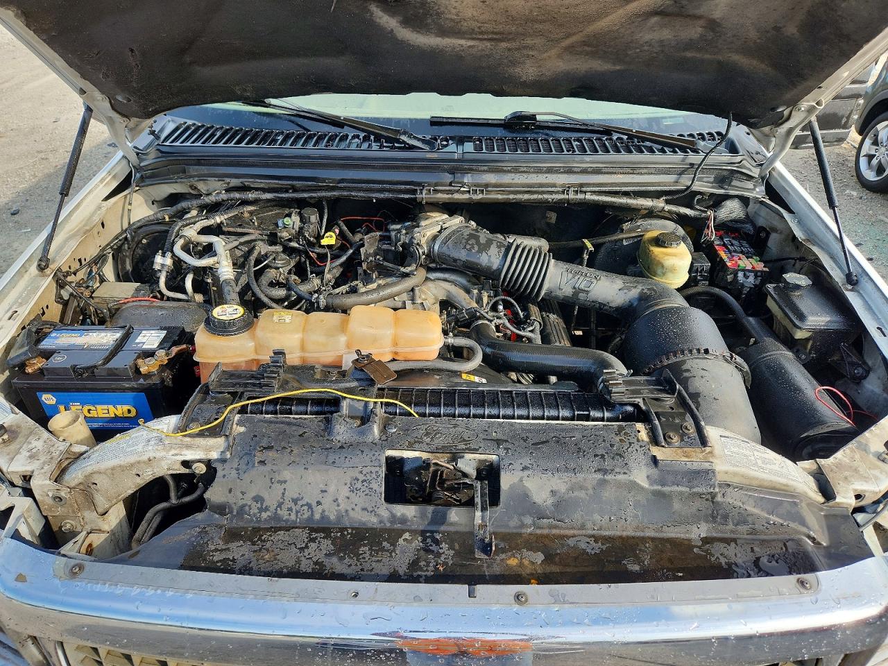 2001 Ford Excursion Limited Белый vin: 1FMNU42S31EA38757