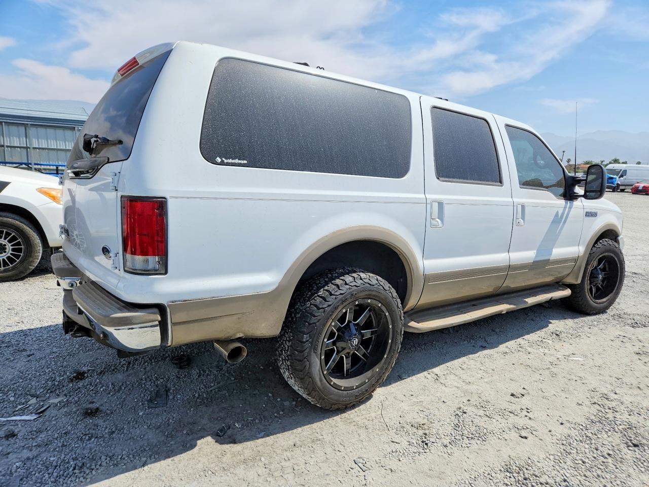 2001 Ford Excursion Limited White vin: 1FMNU42S31EC18756