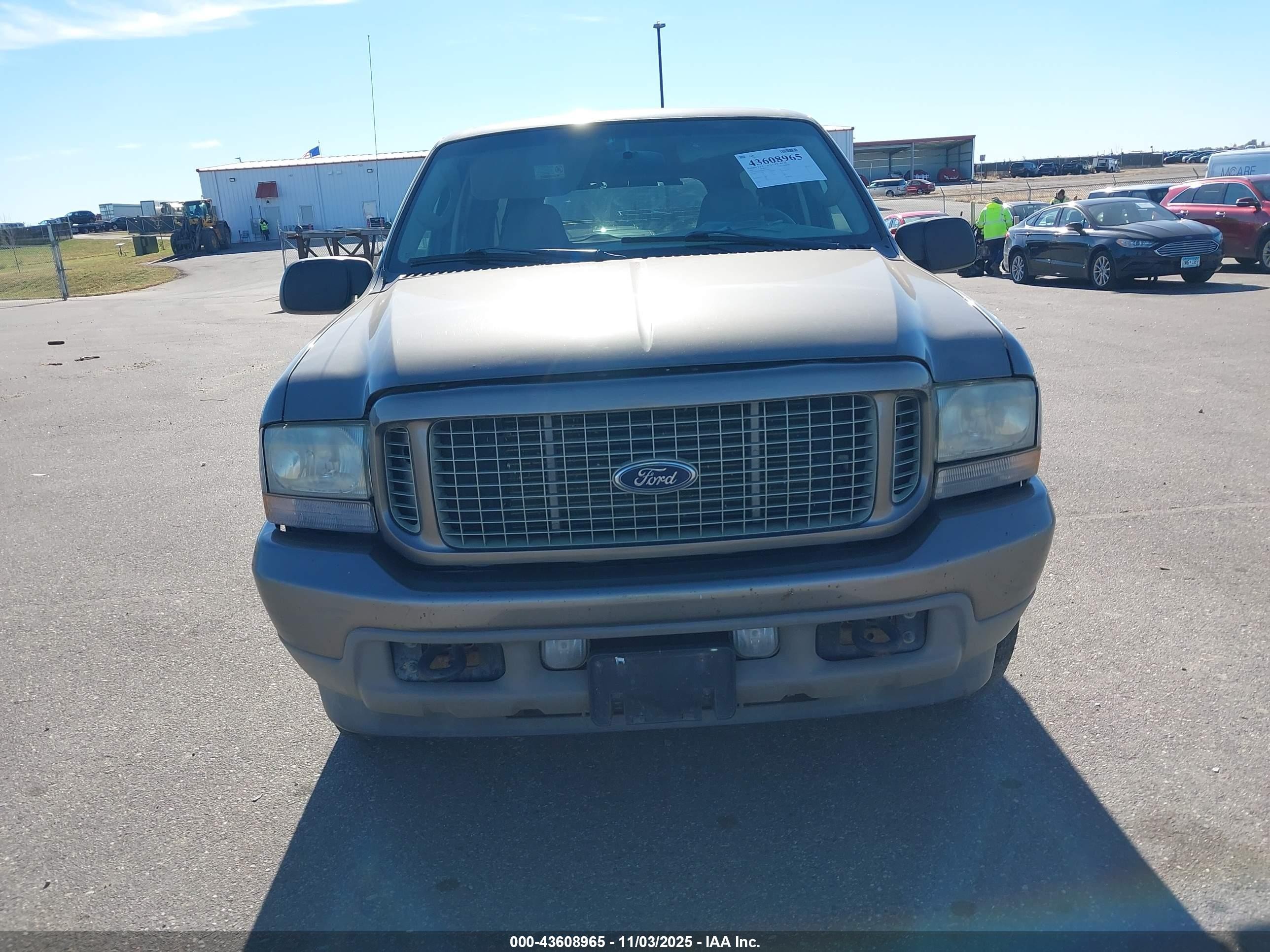 2004 Ford Excursion Limited Коричневый vin: 1FMNU42S44EB57700