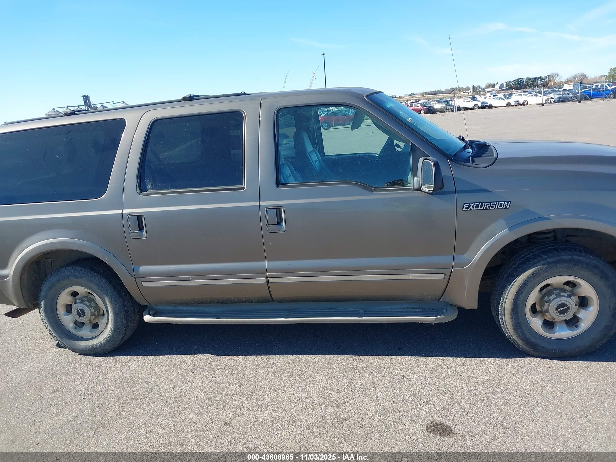 2004 Ford Excursion Limited Коричневый vin: 1FMNU42S44EB57700