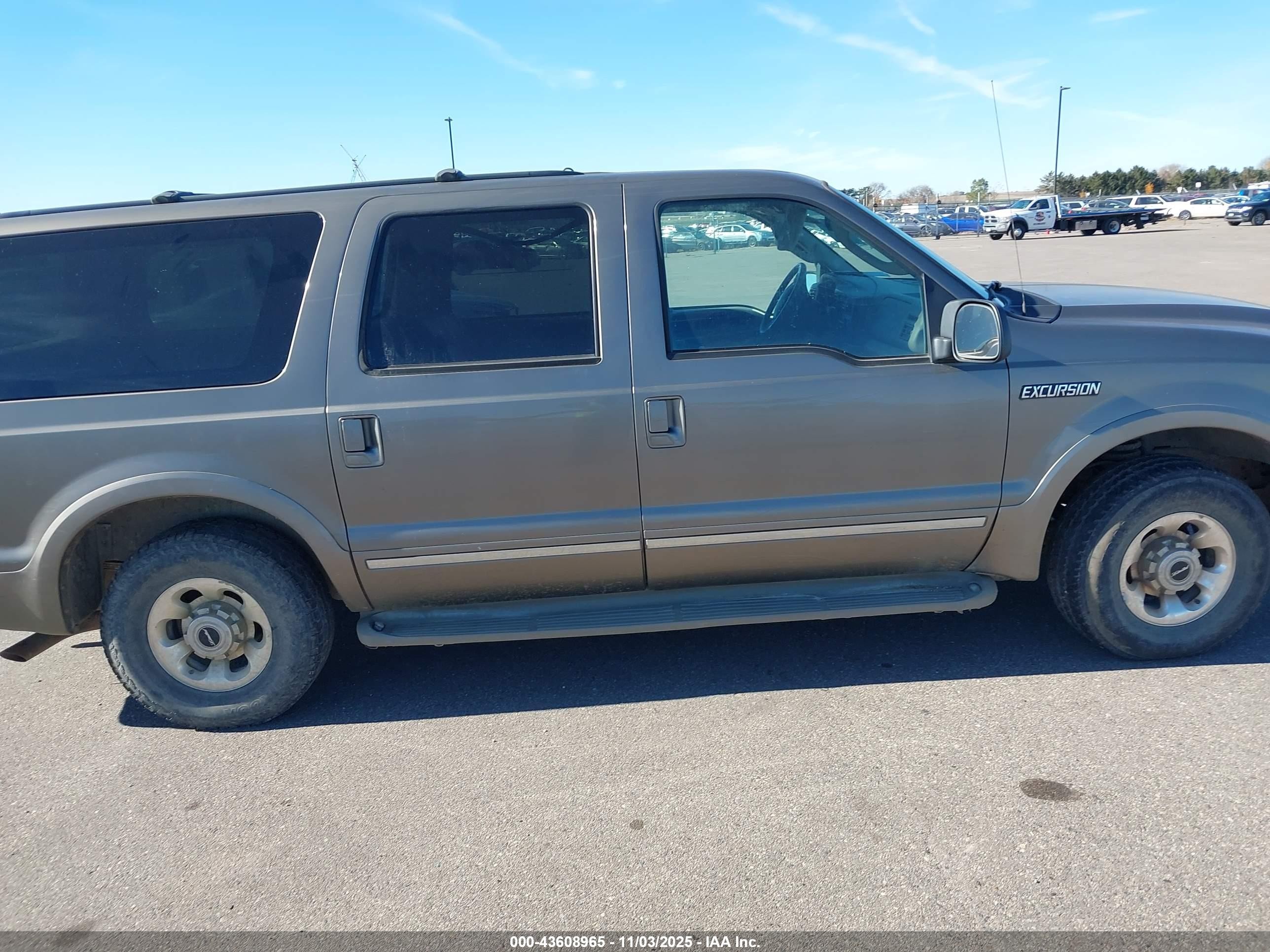 2004 Ford Excursion Limited Коричневый vin: 1FMNU42S44EB57700