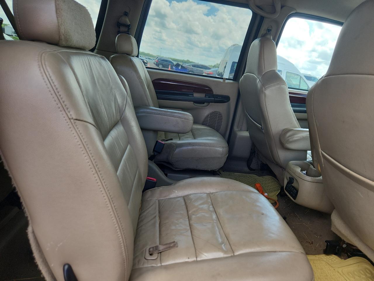 2005 Ford Excursion Limited Tan vin: 1FMNU42S65EB54069
