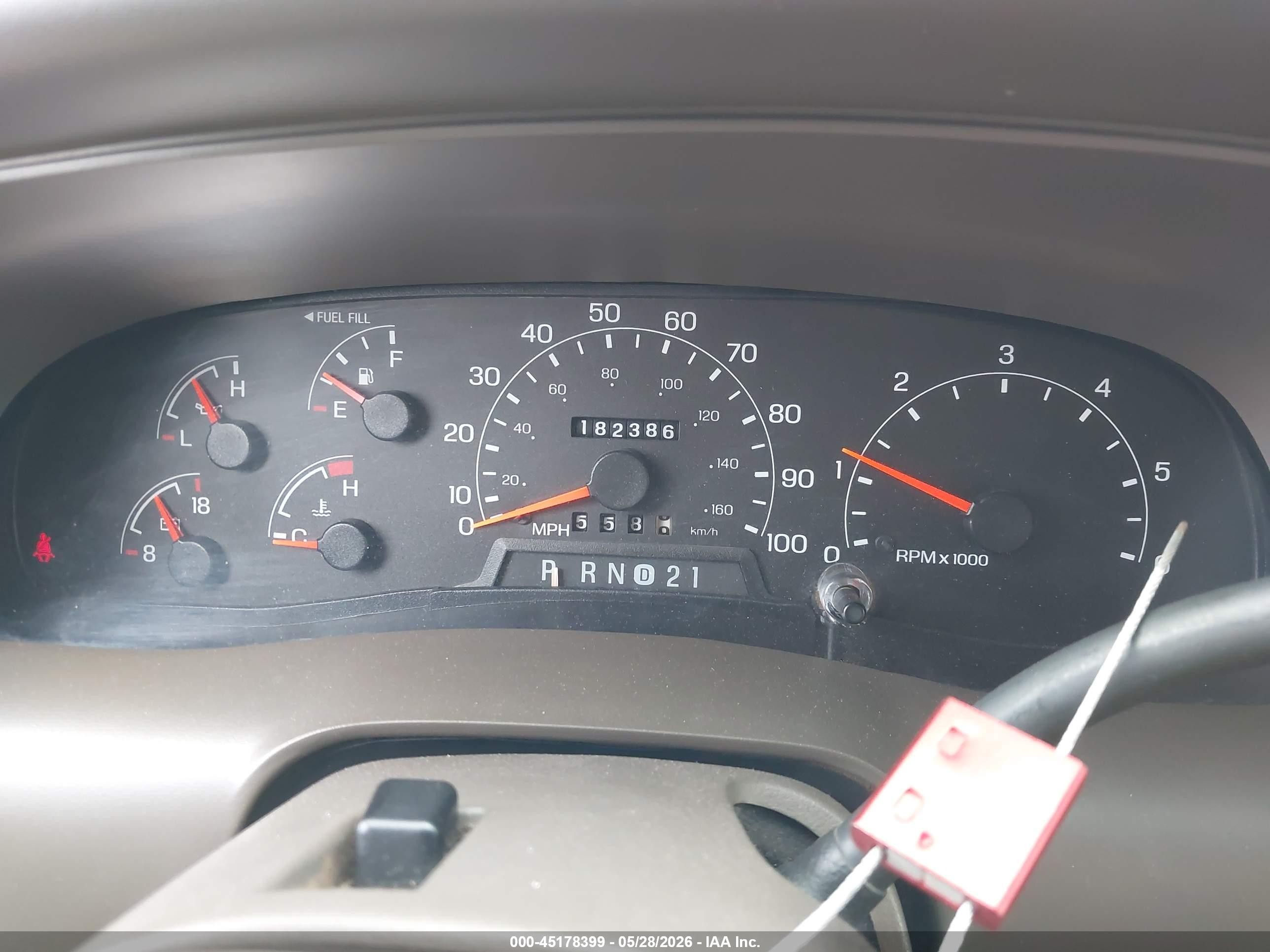 2000 Ford Excursion Limited Red vin: 1FMNU43S0YED28138