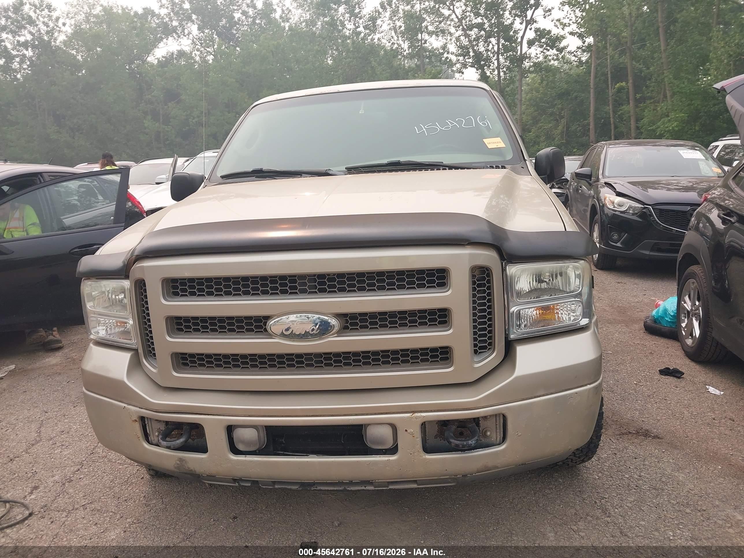 2005 Ford Excursion Limited Beige vin: 1FMNU43S55EC16964