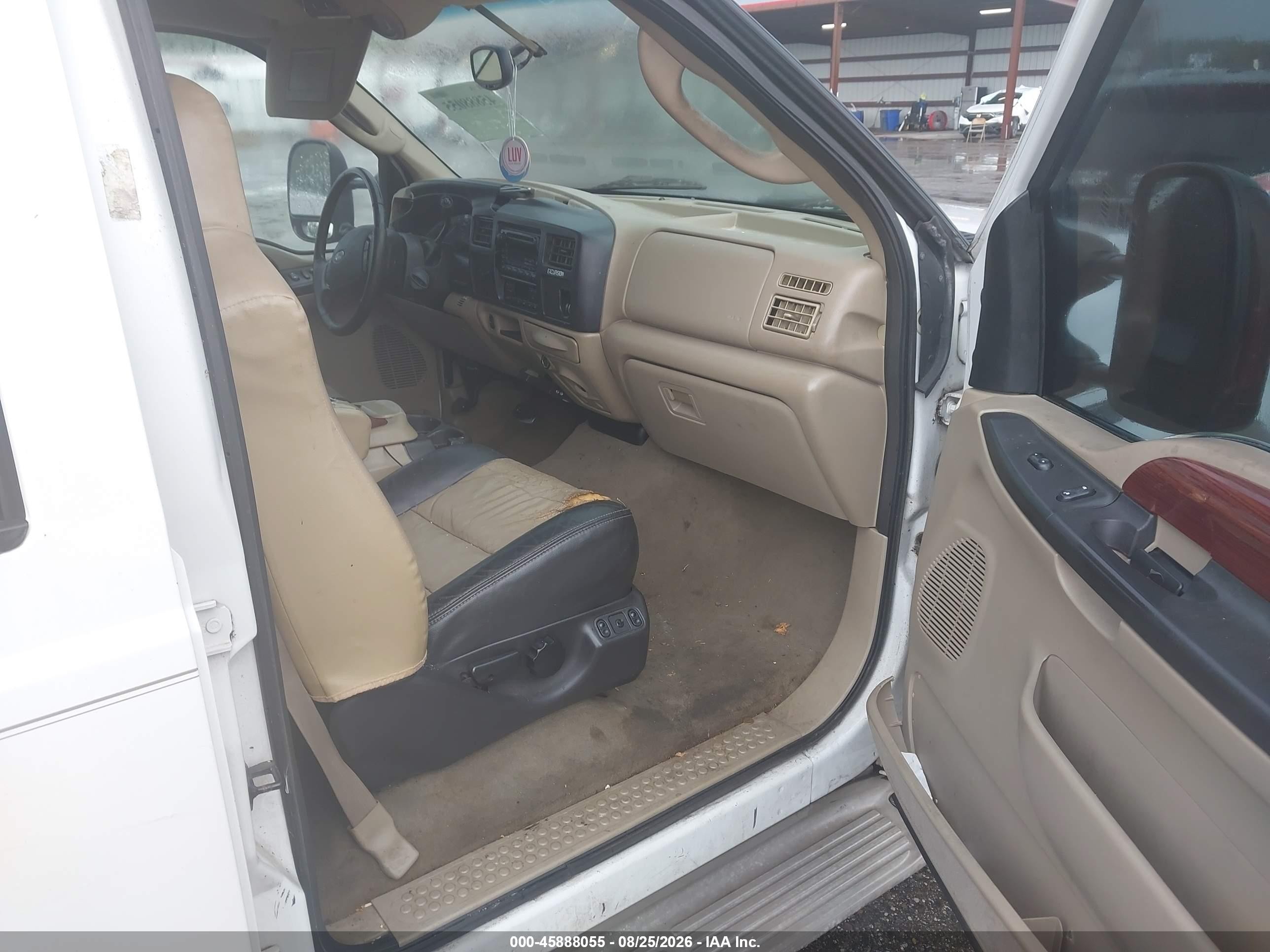 2005 Ford Excursion Eddie Bauer White vin: 1FMNU44L45EB61625