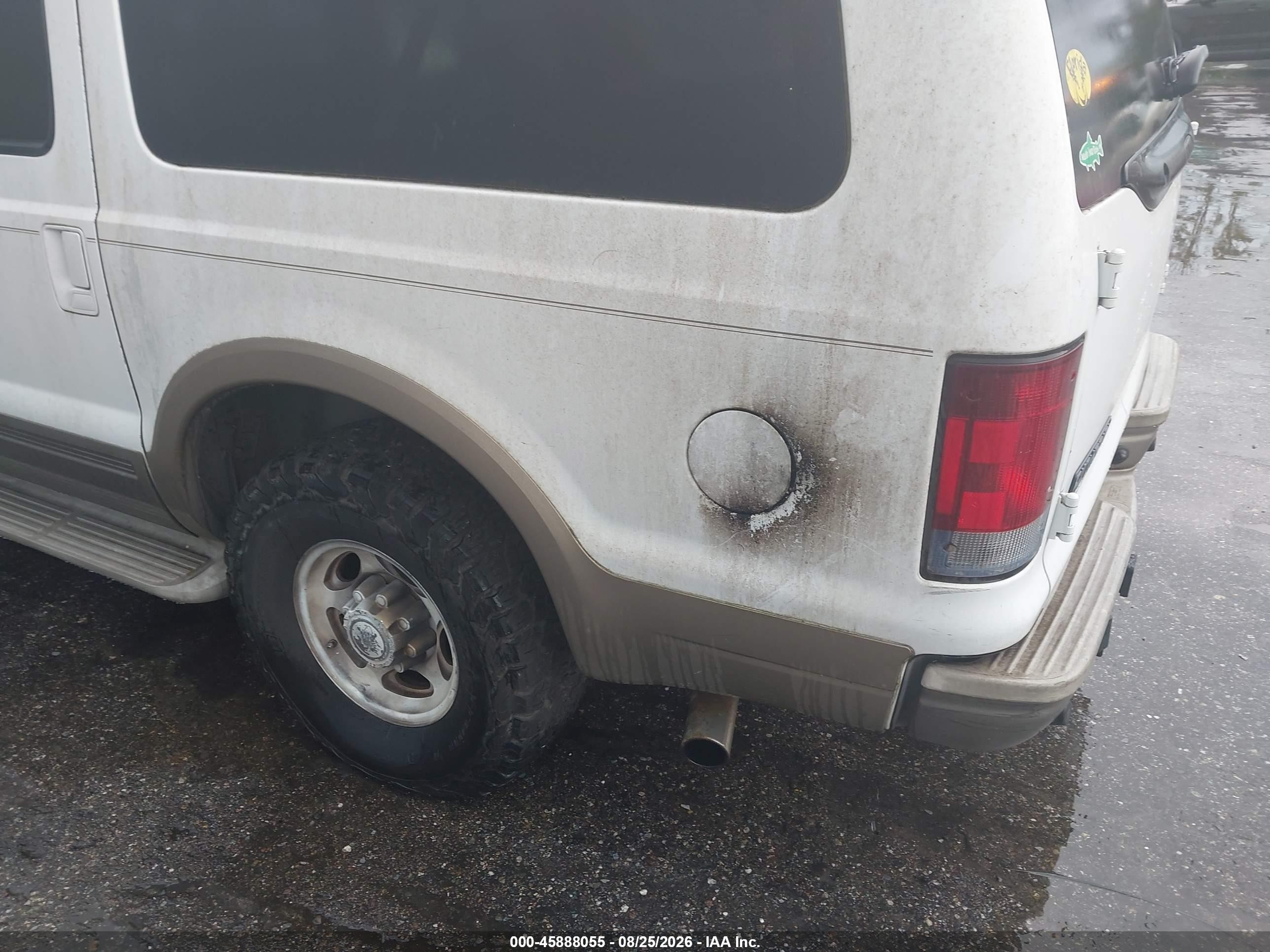 2005 Ford Excursion Eddie Bauer White vin: 1FMNU44L45EB61625