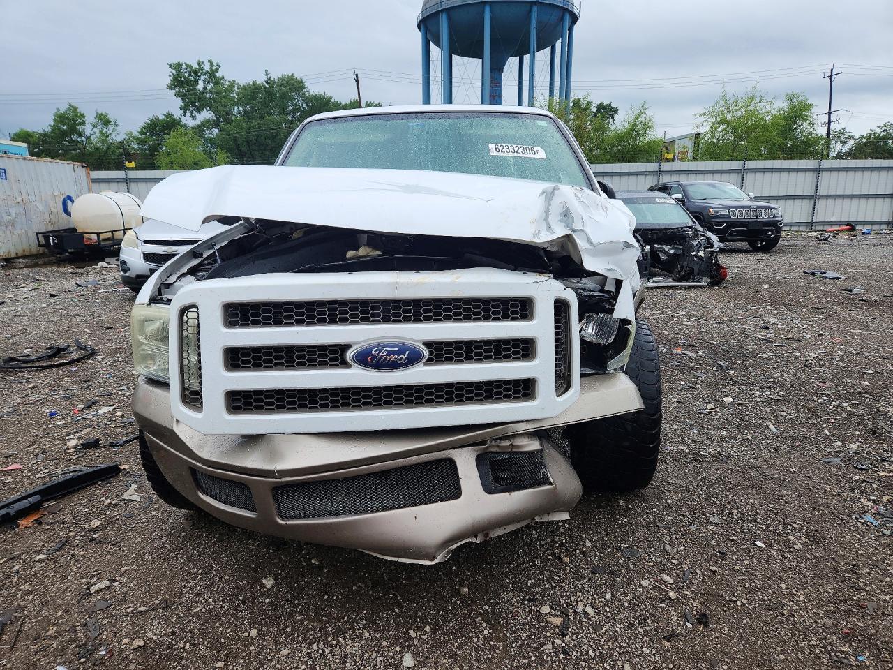 2005 Ford Excursion Eddie Bauer Белый vin: 1FMNU44L55ED24086