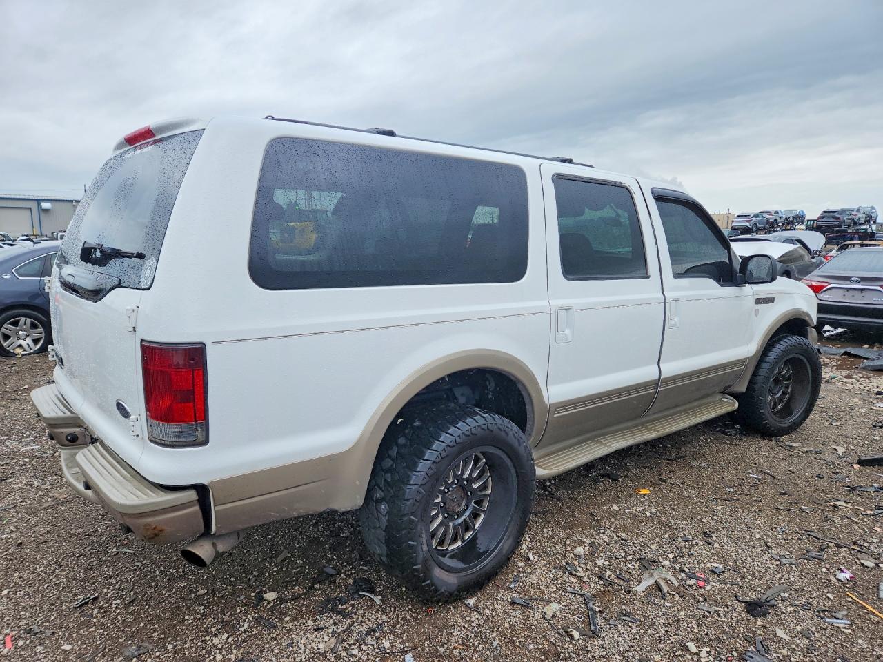 2005 Ford Excursion Eddie Bauer Белый vin: 1FMNU44L55ED24086