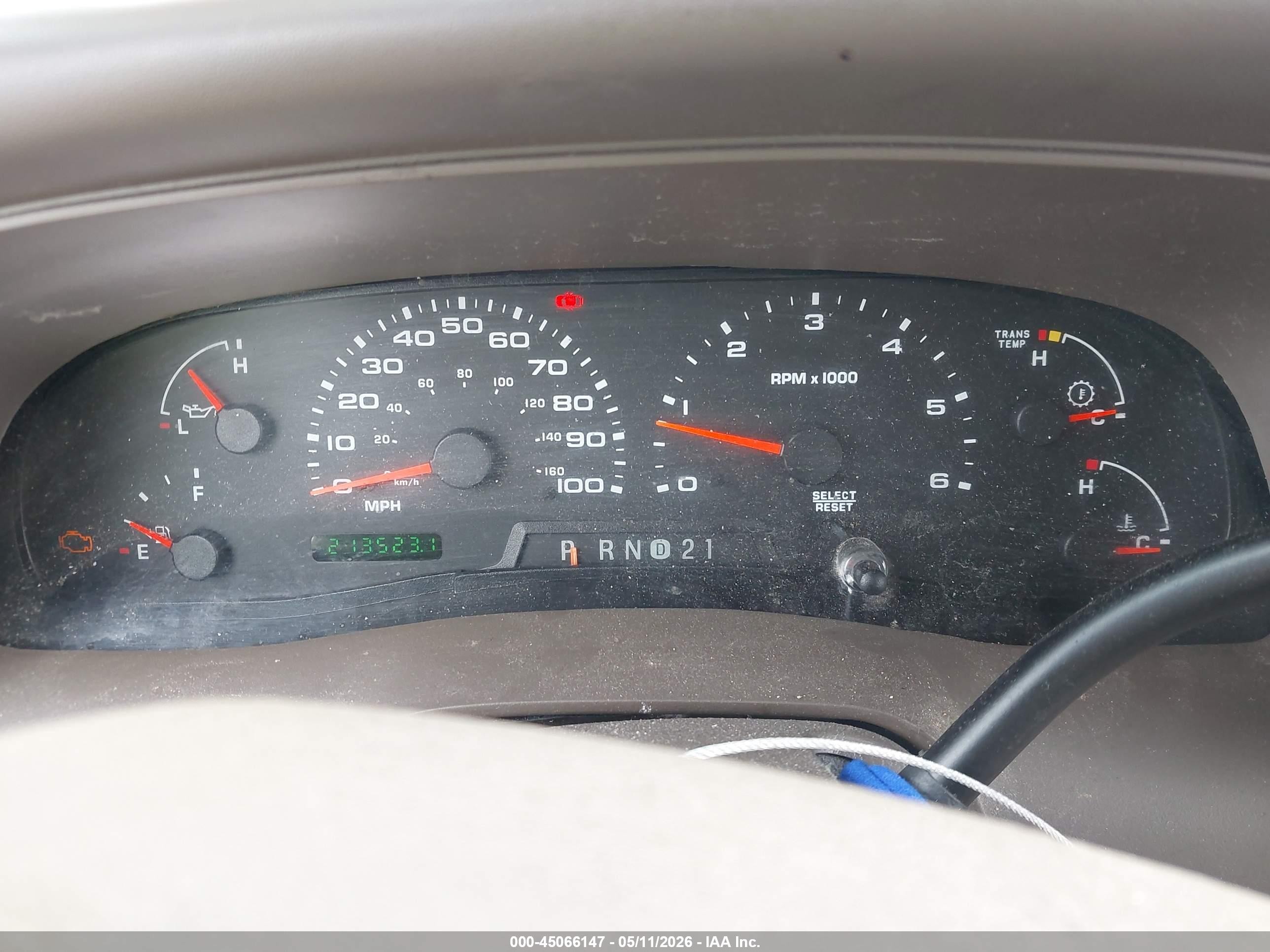 2004 Ford Excursion Eddie Bauer White vin: 1FMNU44L74EB02020