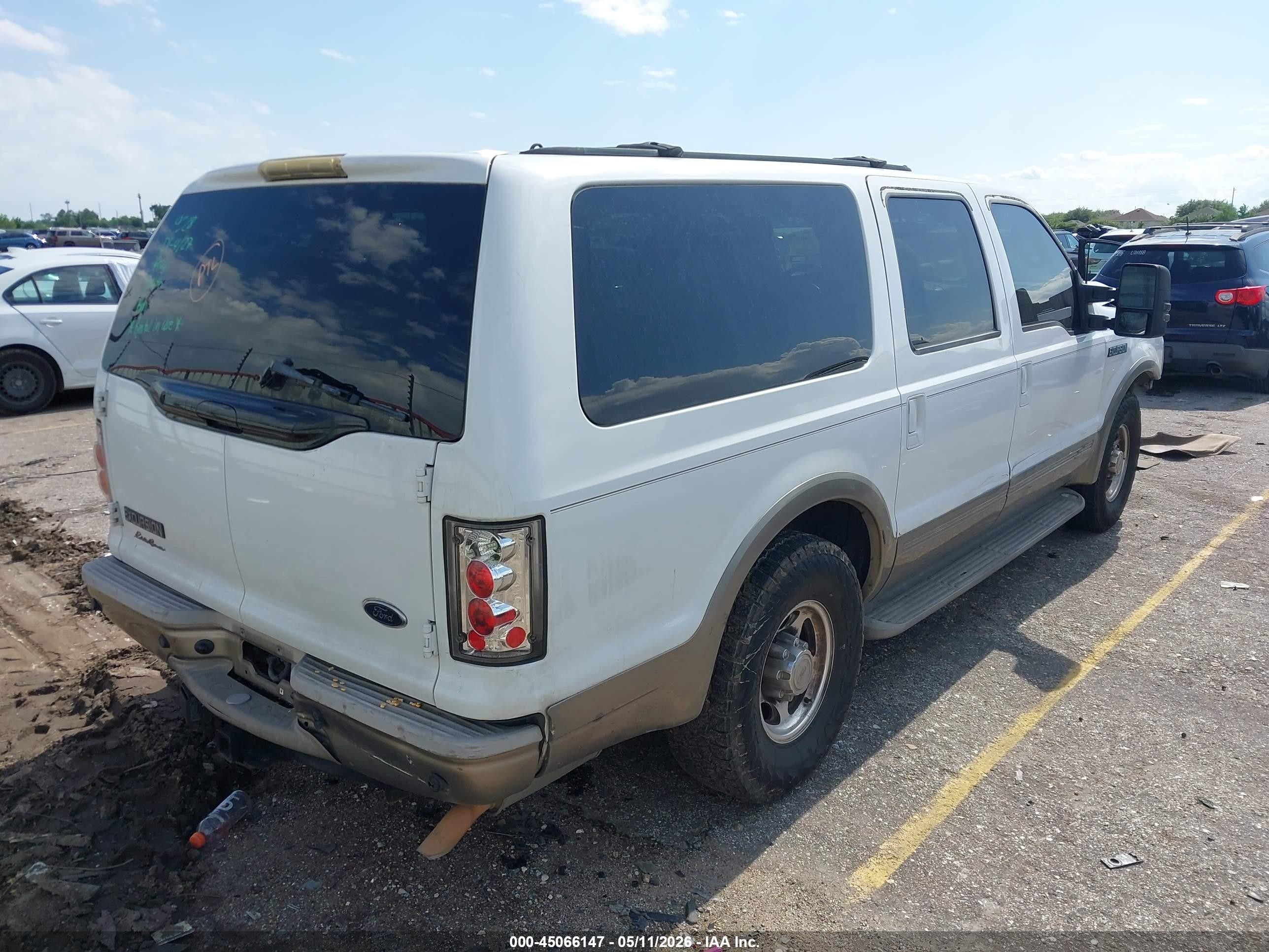 2004 Ford Excursion Eddie Bauer White vin: 1FMNU44L74EB02020