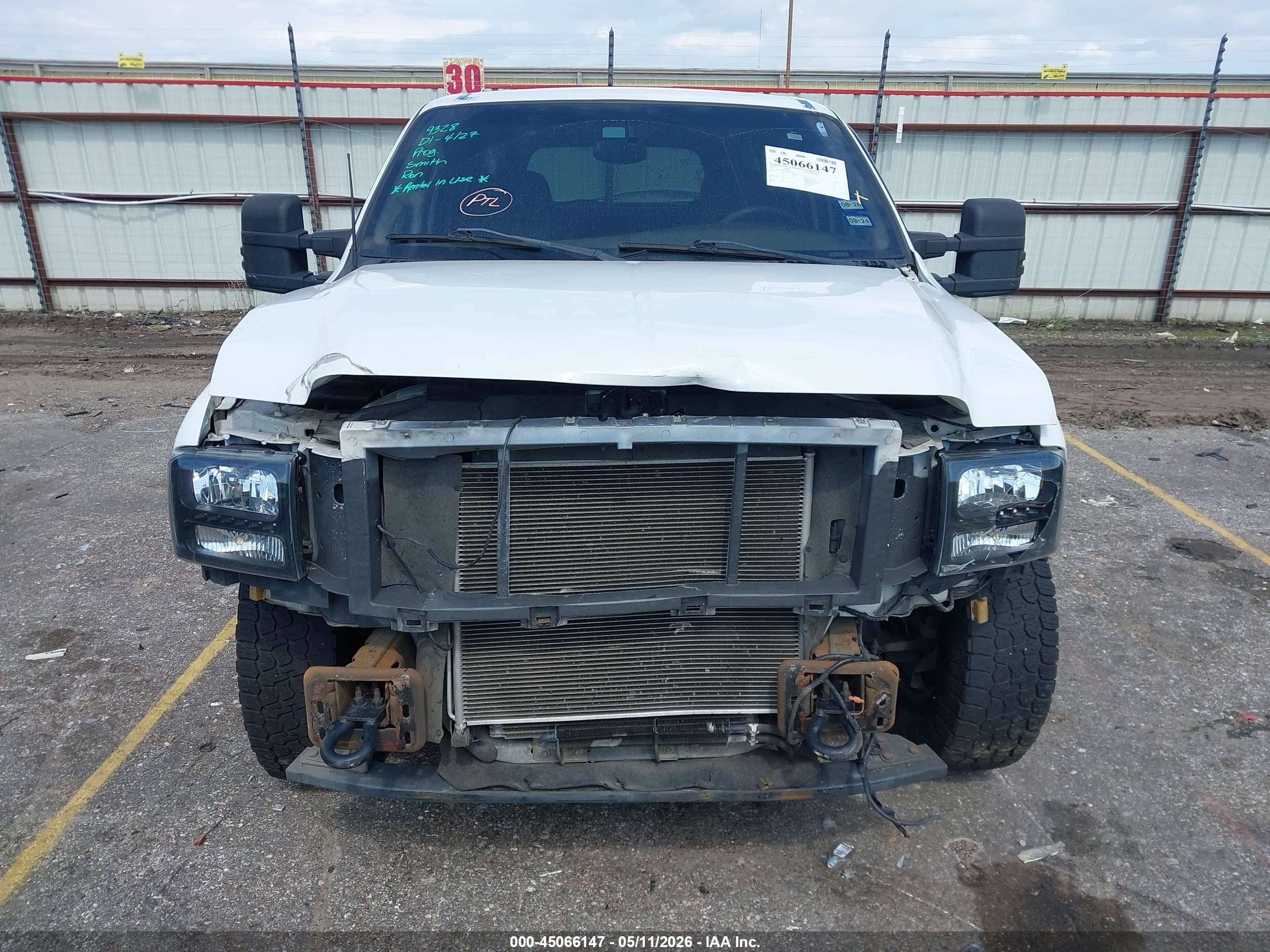 2004 Ford Excursion Eddie Bauer White vin: 1FMNU44L74EB02020