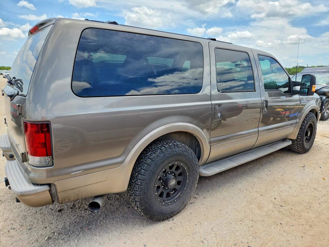 2003 Ford Excursion Eddie Bauer Gold vin: 1FMNU44P73ED31895