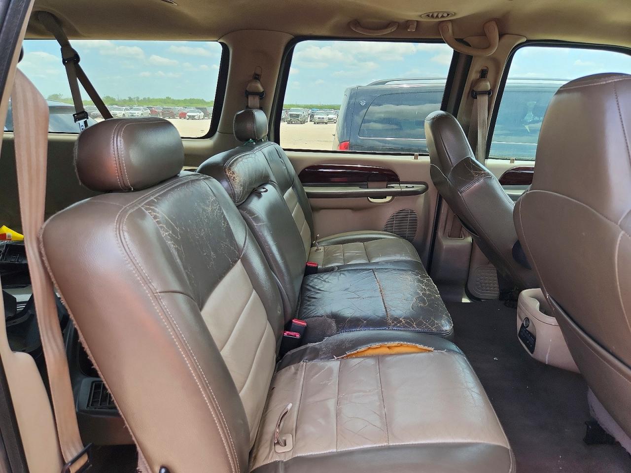 2003 Ford Excursion Eddie Bauer Gold vin: 1FMNU44P73ED31895