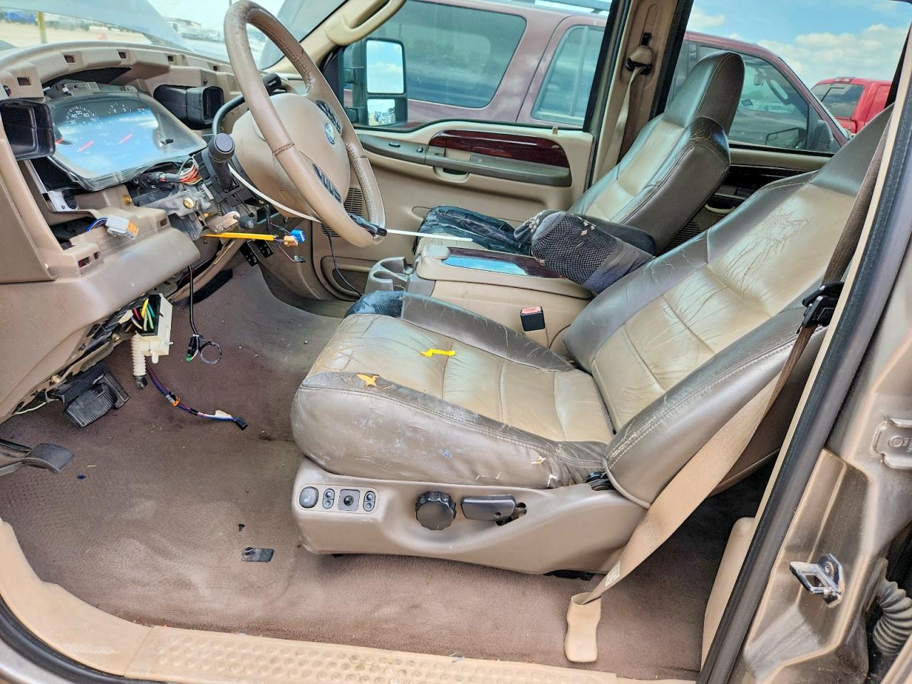 2003 Ford Excursion Eddie Bauer Gold vin: 1FMNU44P73ED31895