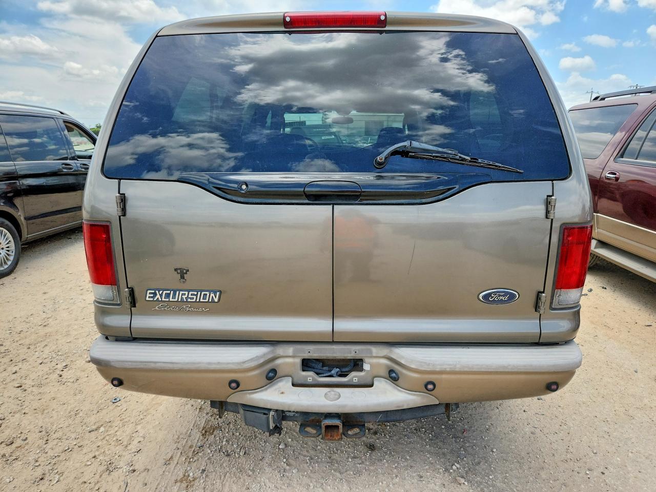 2003 Ford Excursion Eddie Bauer Gold vin: 1FMNU44P73ED31895