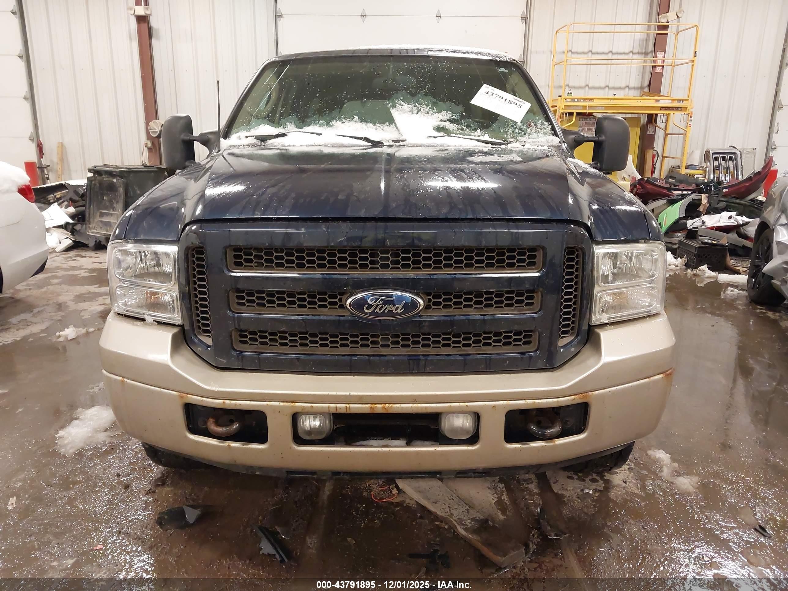 2005 Ford Excursion Eddie Bauer Blue vin: 1FMNU45S25EB01607