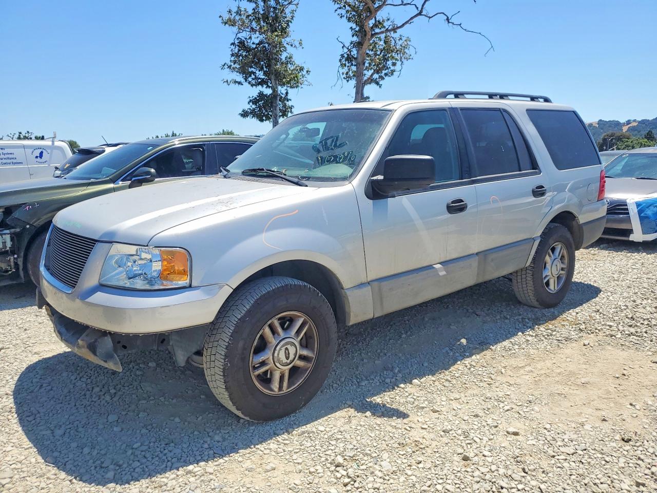 2005 Ford Expedition Xls Серый vin: 1FMPU13565LA20013