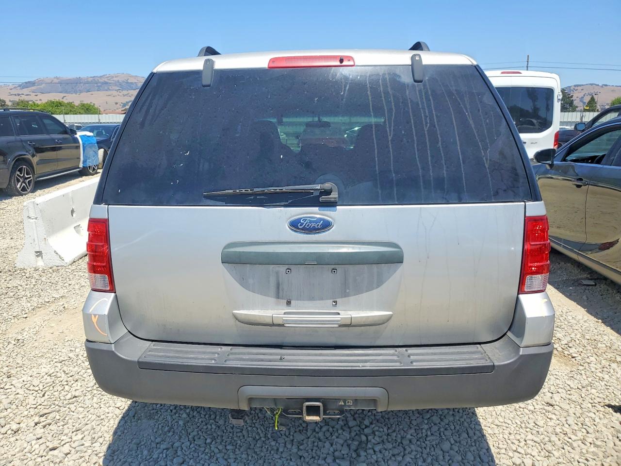 2005 Ford Expedition Xls Серый vin: 1FMPU13565LA20013