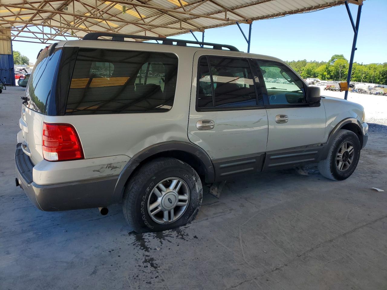 2005 Ford Expedition Xlt Silver vin: 1FMPU15505LA53103