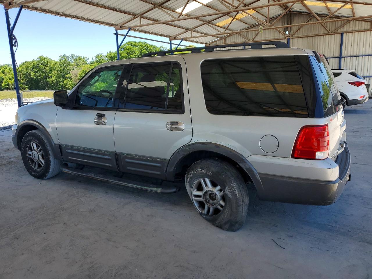 2005 Ford Expedition Xlt Silver vin: 1FMPU15505LA53103