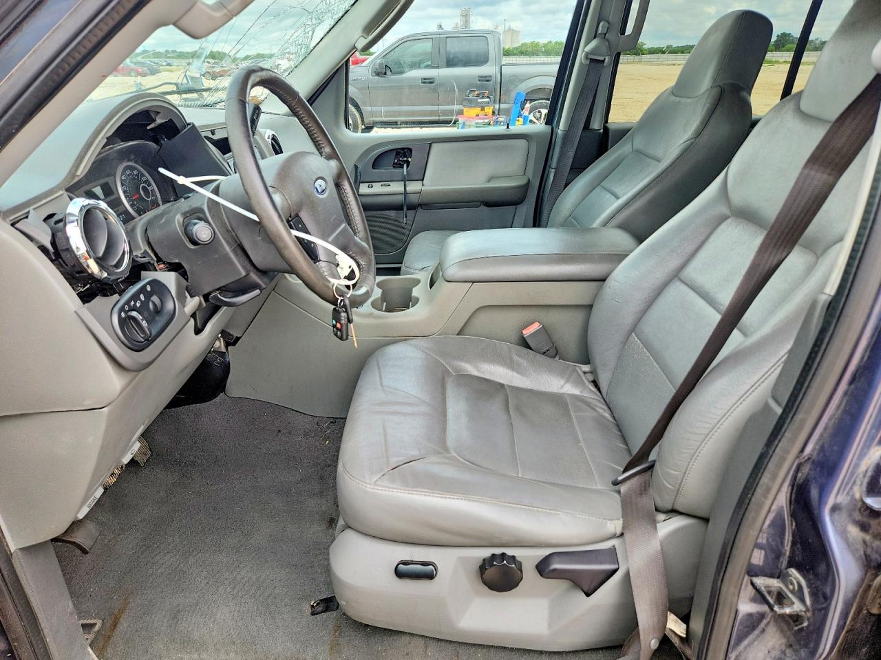 2005 Ford Expedition Xlt Blue vin: 1FMPU15575LA46827