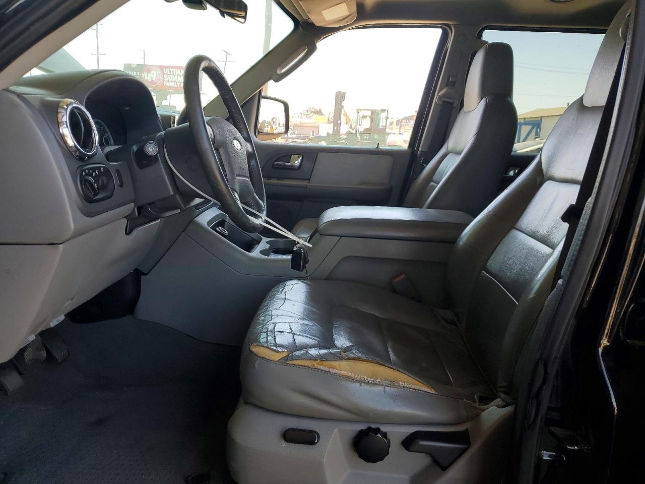 2006 Ford Expedition Черный vin: 1FMPU15576LA25591