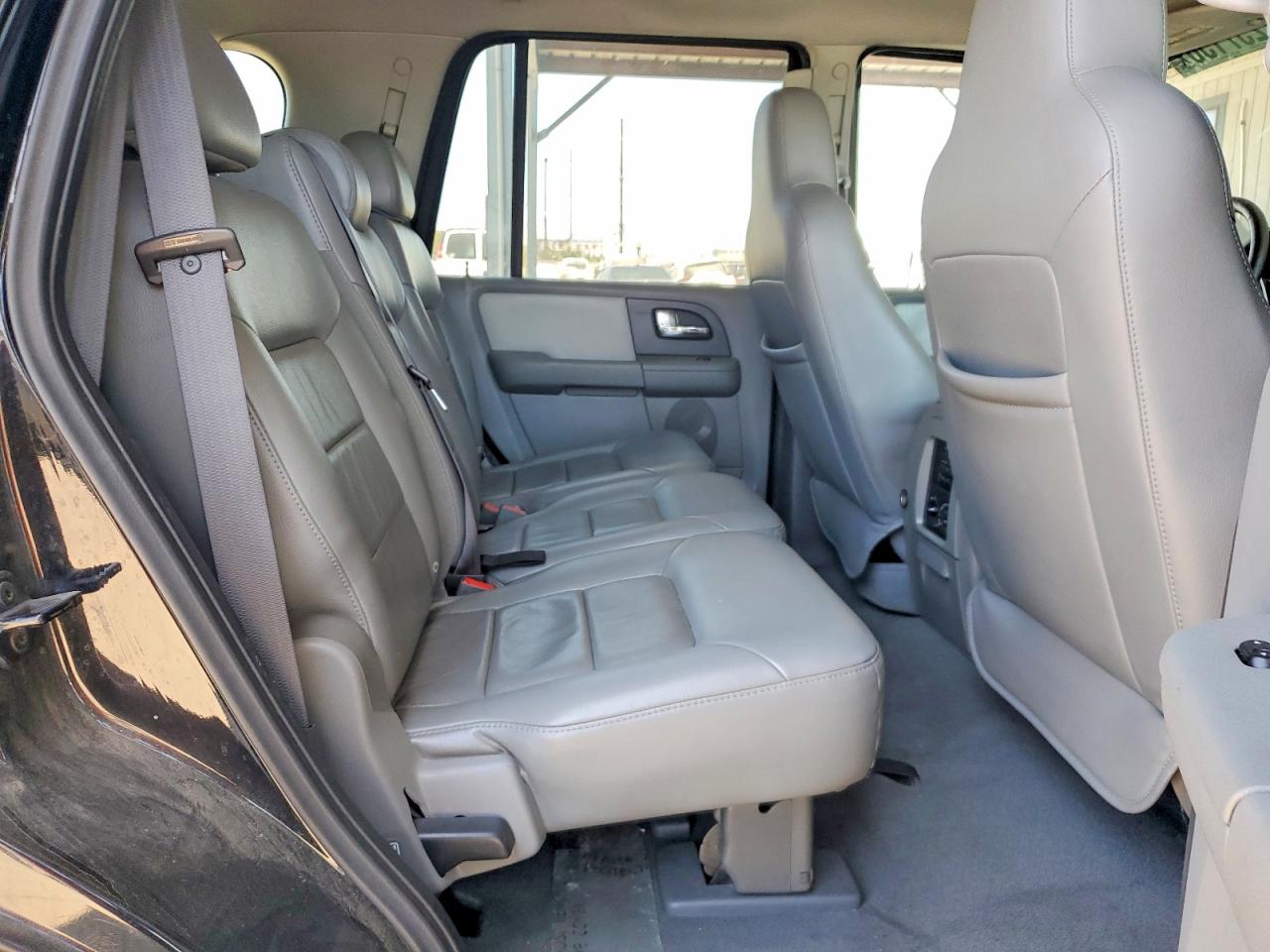 2006 Ford Expedition Черный vin: 1FMPU15576LA25591