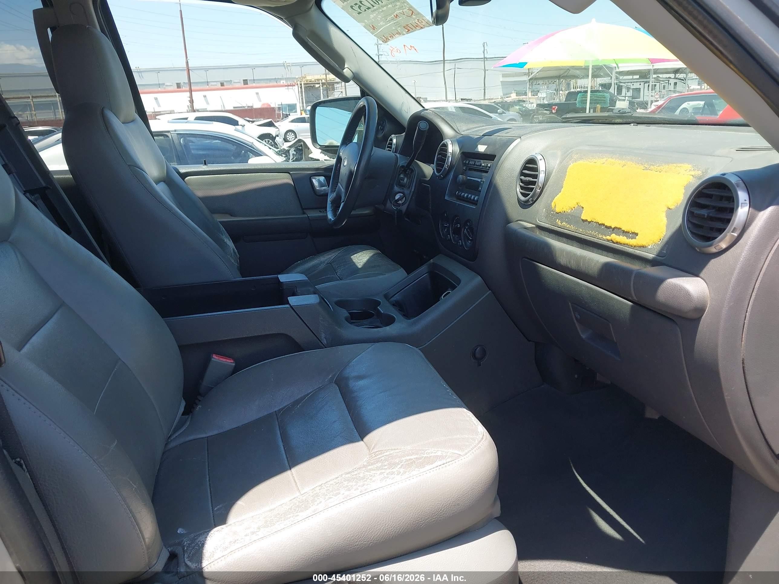 2003 Ford Expedition Xlt Silver vin: 1FMPU15L13LC35016