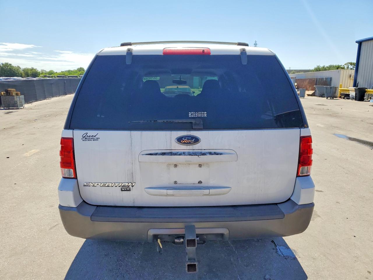 2004 Ford Expedition Xlt White vin: 1FMPU15L14LB88572