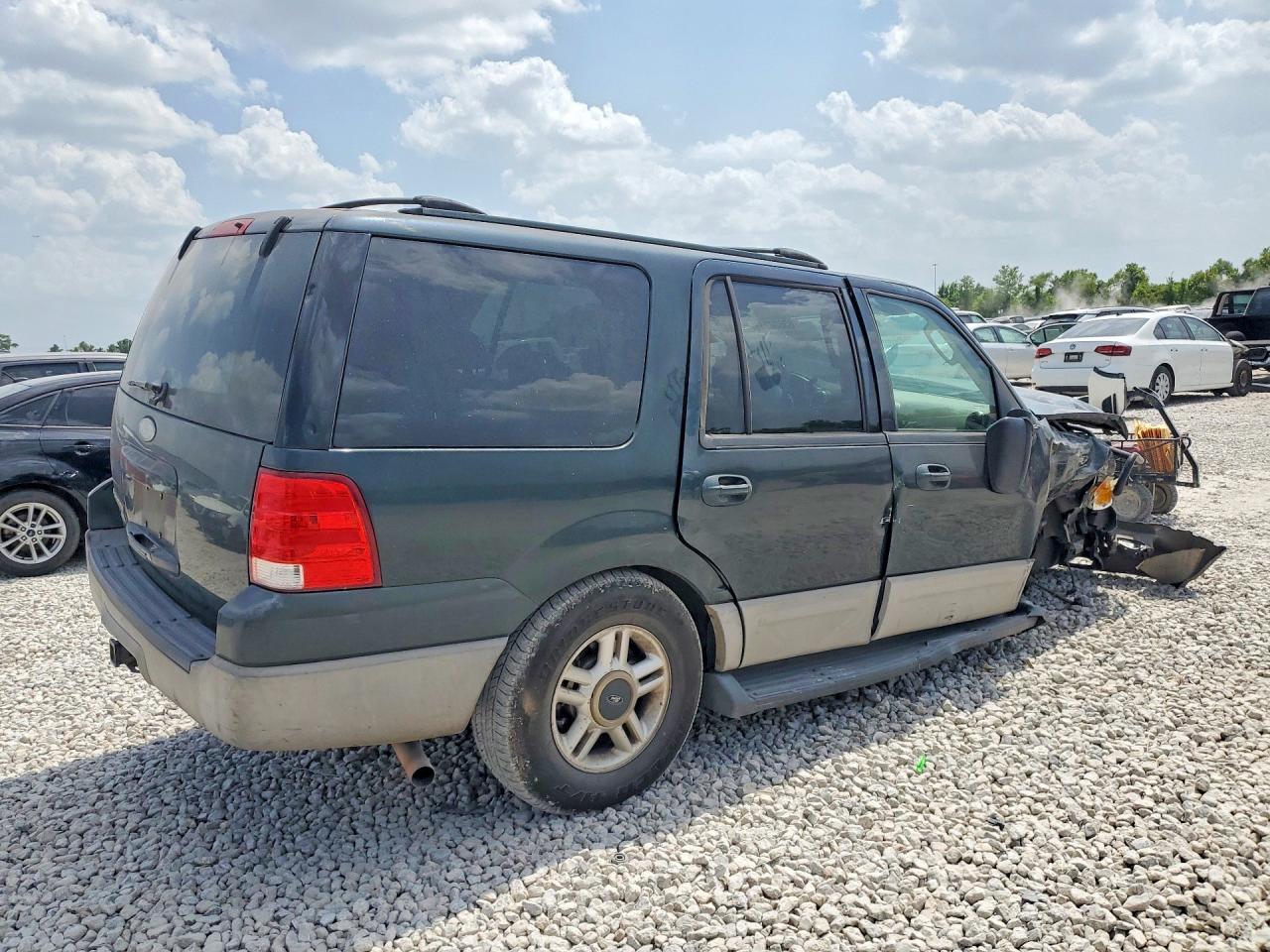 2003 Ford Expedition Xlt Black vin: 1FMPU15L23LB52422