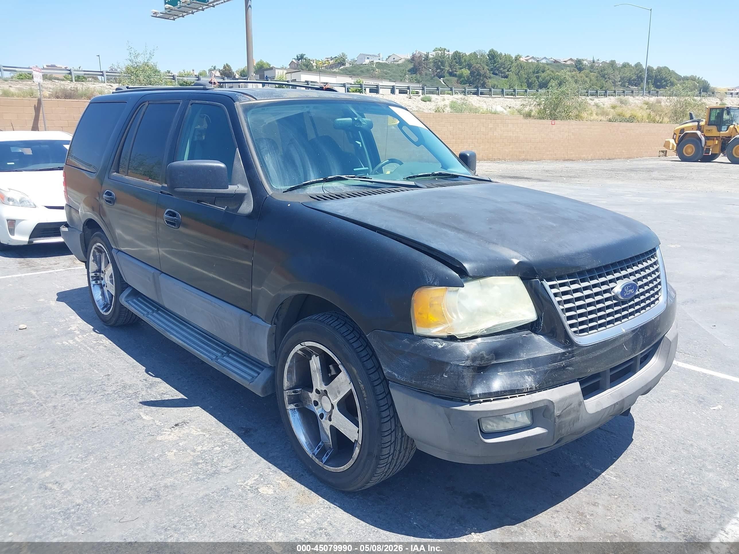 2004 Ford Expedition Xlt Черный vin: 1FMPU15L44LB46297