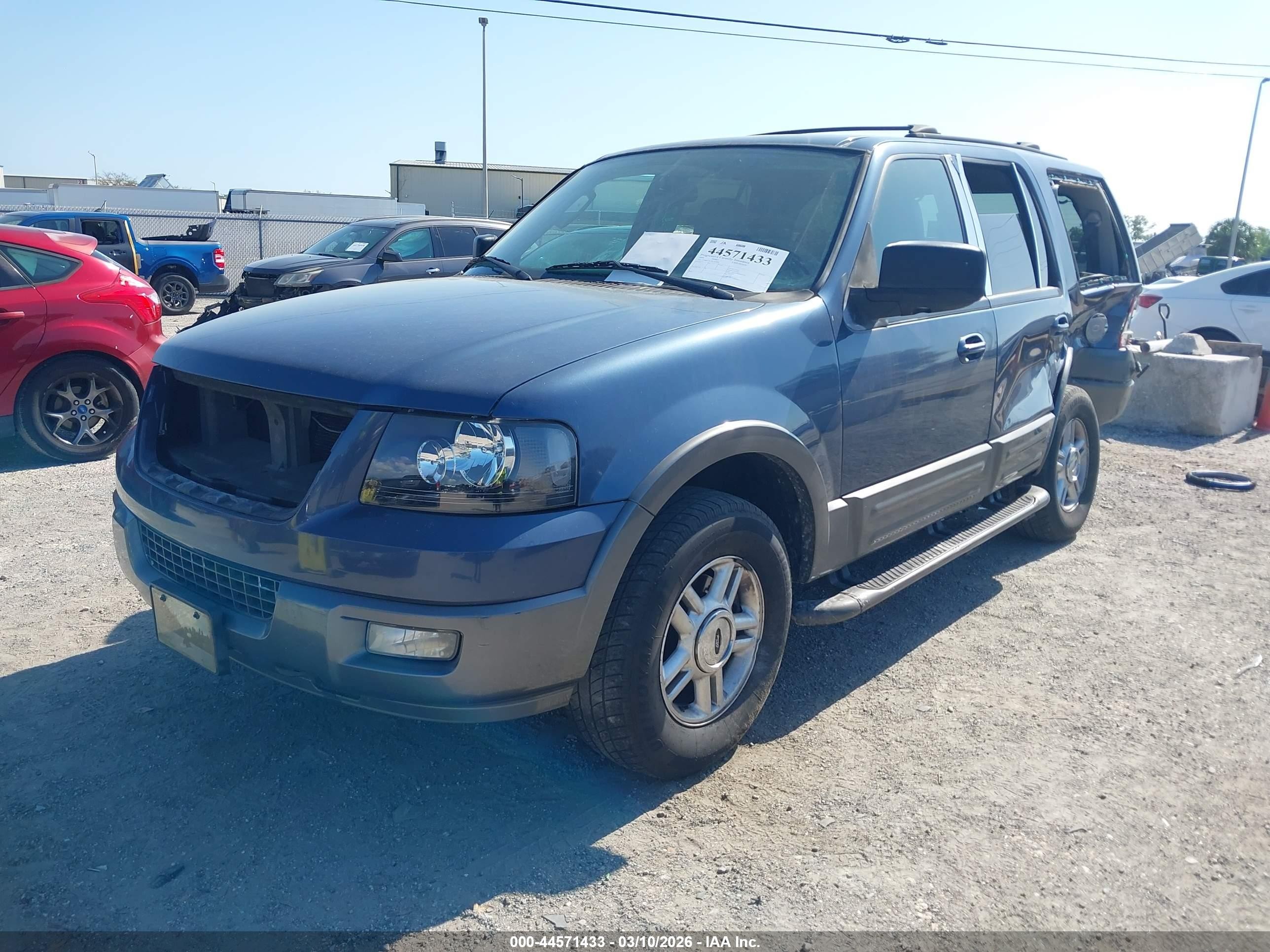 2004 Ford Expedition Xlt Blue vin: 1FMPU15L54LA09868