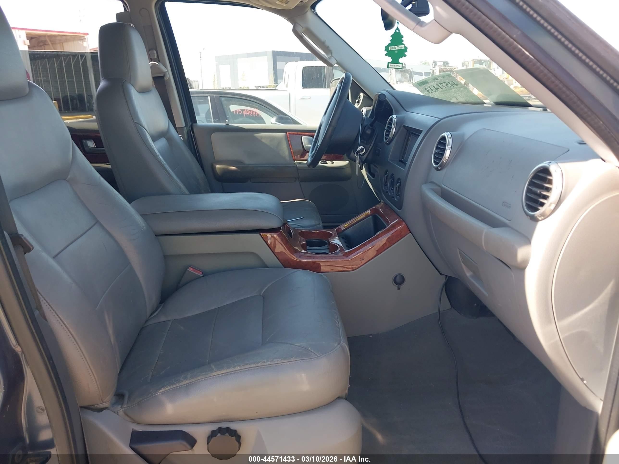 2004 Ford Expedition Xlt Blue vin: 1FMPU15L54LA09868