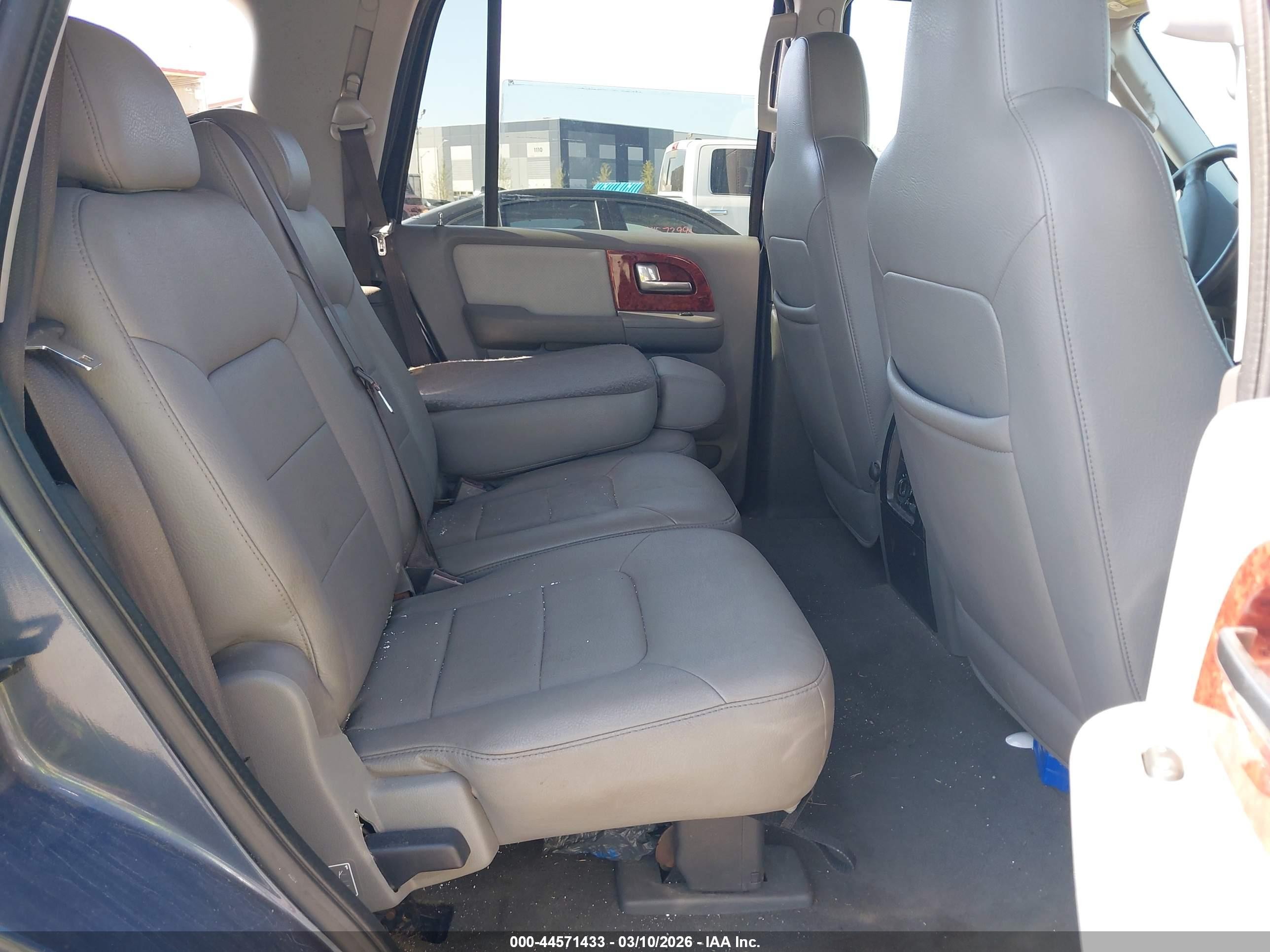 2004 Ford Expedition Xlt Blue vin: 1FMPU15L54LA09868