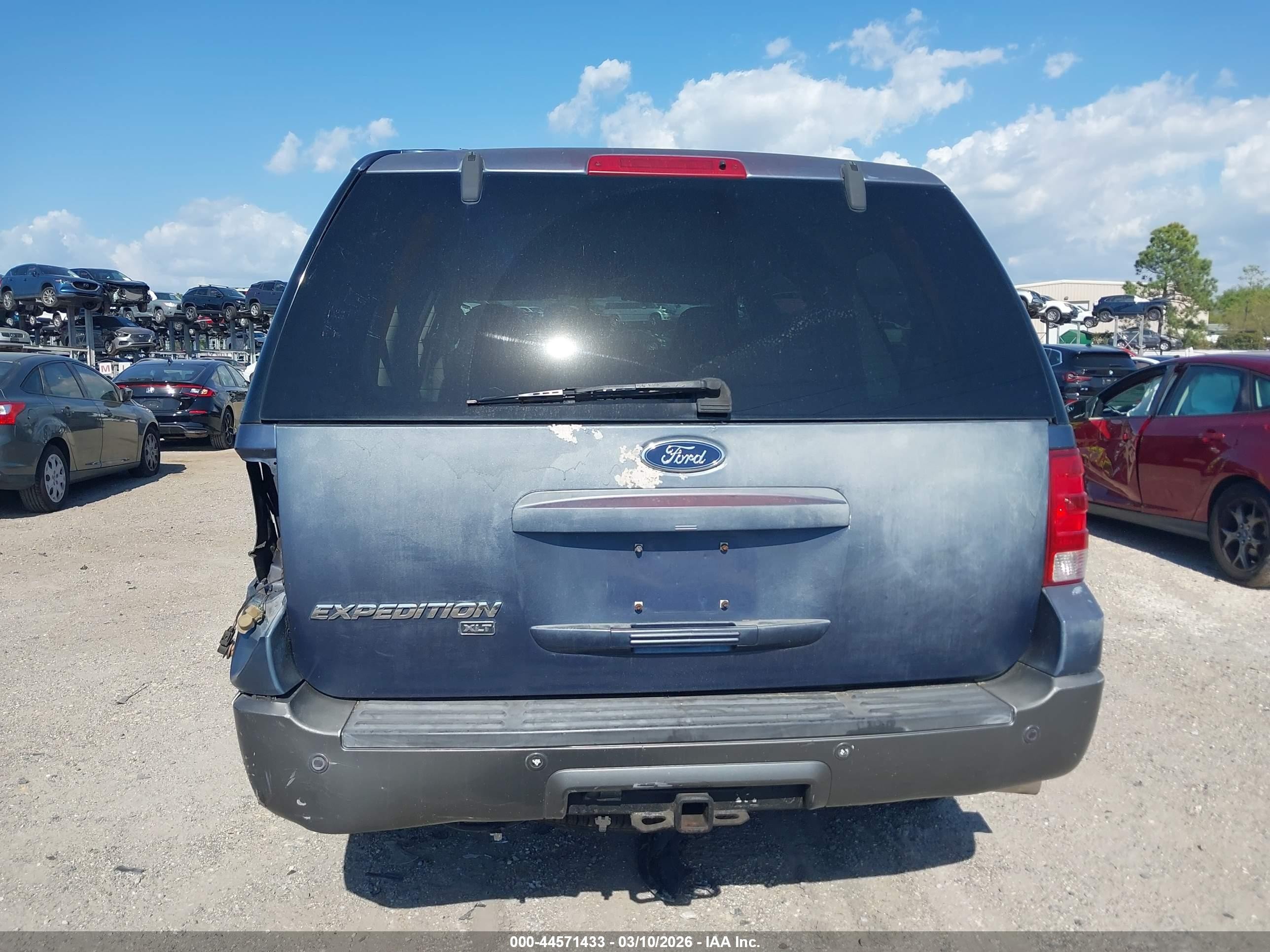 2004 Ford Expedition Xlt Blue vin: 1FMPU15L54LA09868