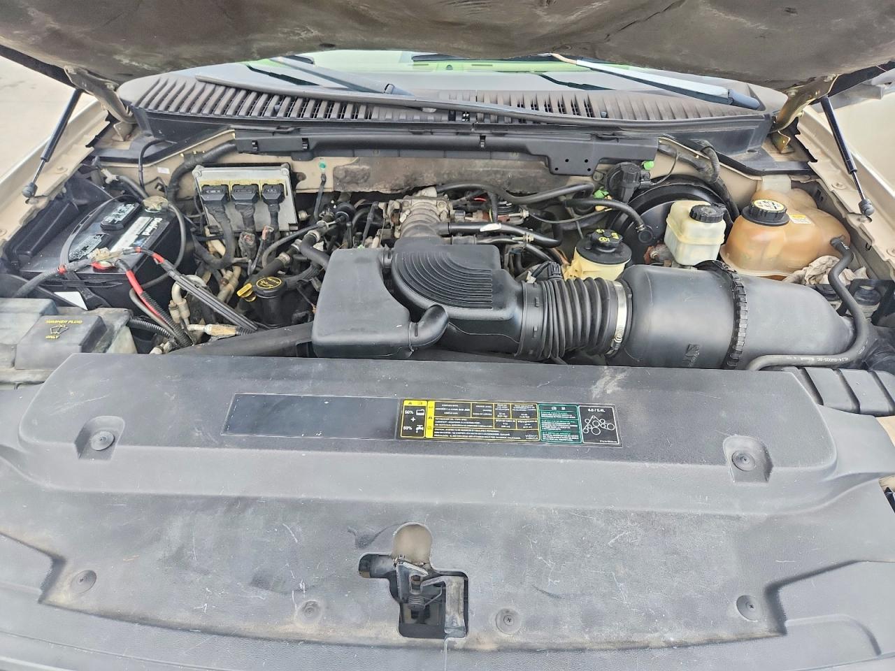 2004 Ford Expedition Xlt Желто-коричневый vin: 1FMPU15L64LB03662