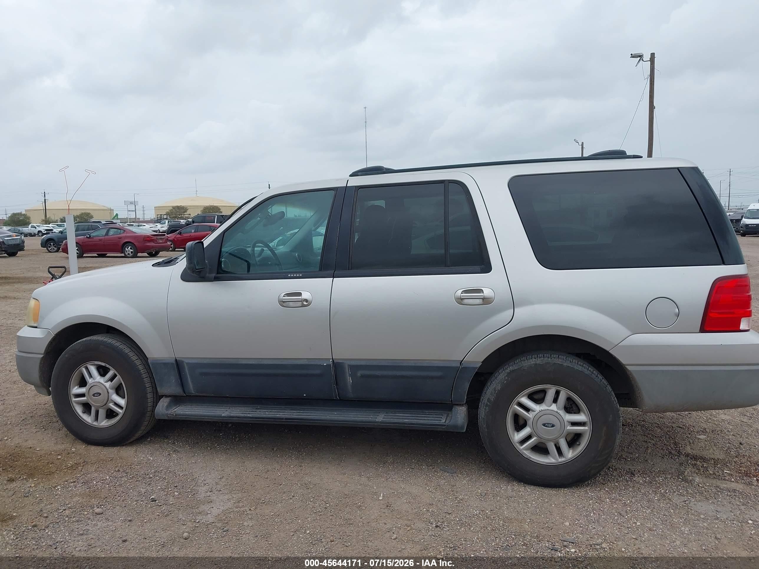 2003 Ford Expedition Xlt Gray vin: 1FMPU15L83LB92116