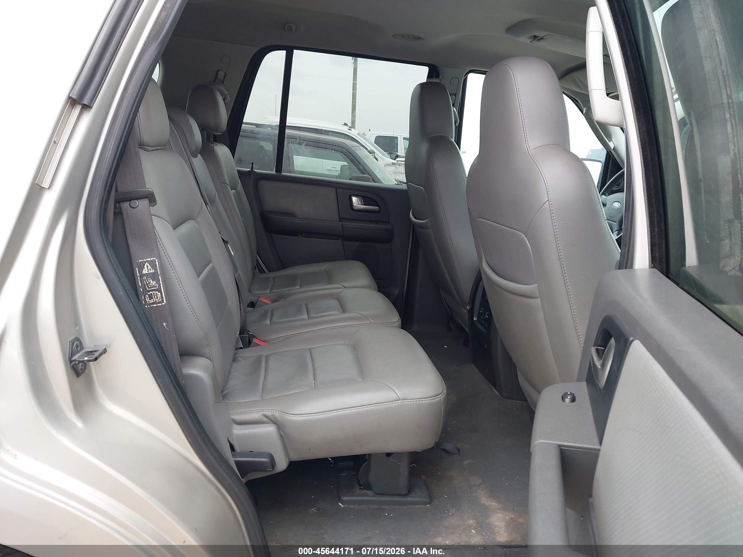 2003 Ford Expedition Xlt Gray vin: 1FMPU15L83LB92116