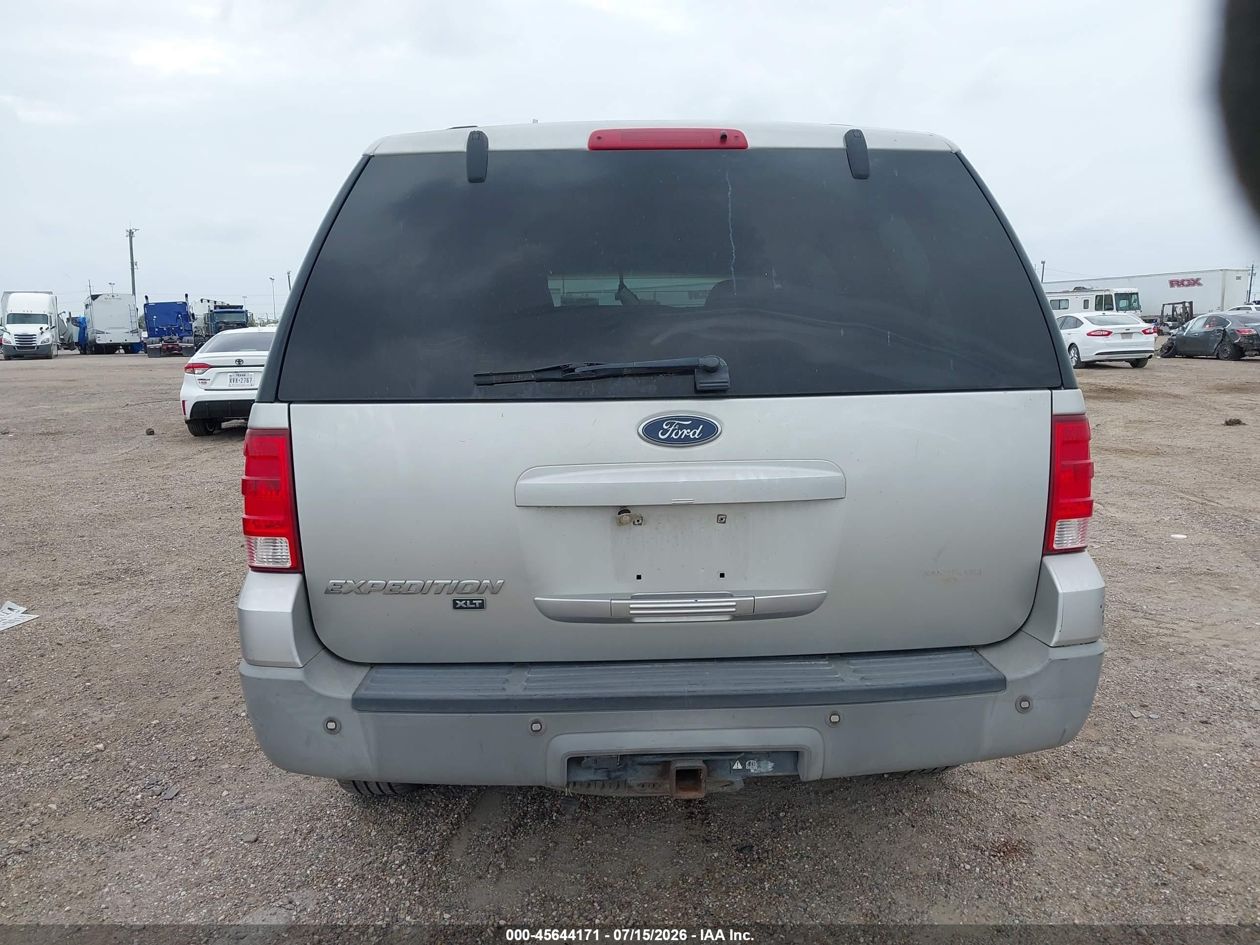 2003 Ford Expedition Xlt Gray vin: 1FMPU15L83LB92116