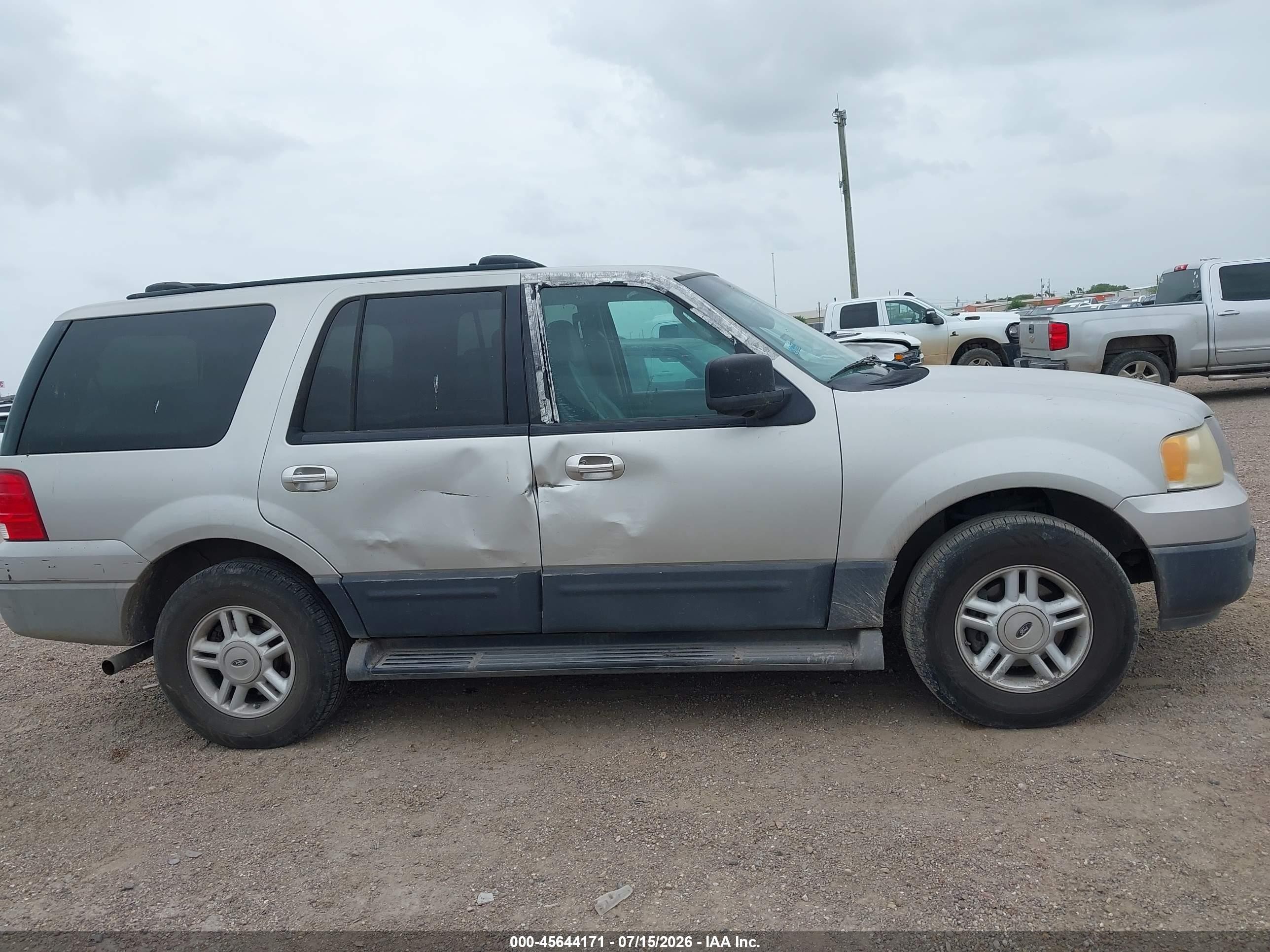 2003 Ford Expedition Xlt Gray vin: 1FMPU15L83LB92116