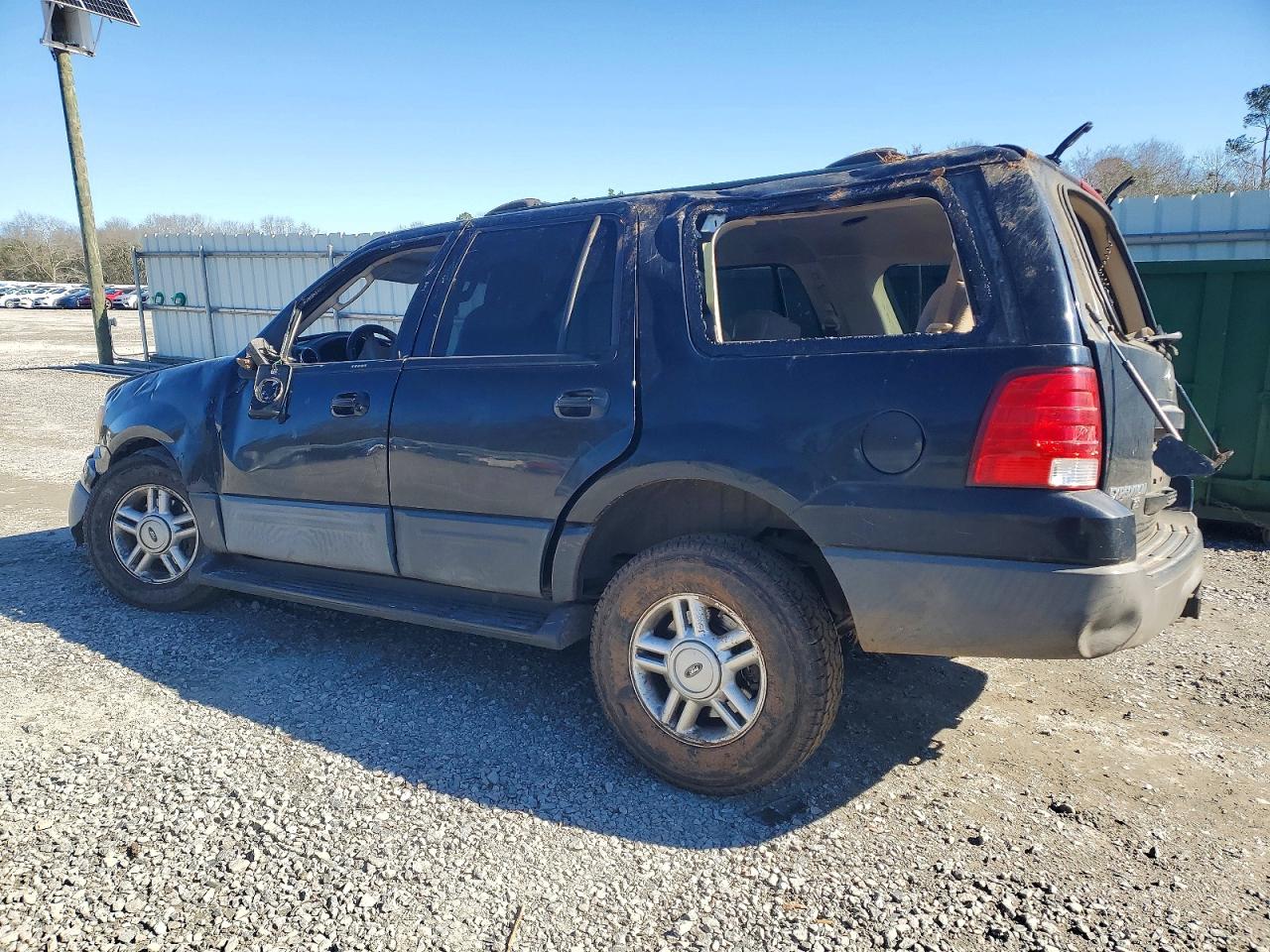 2004 Ford Expedition Xlt Black vin: 1FMPU15L84LB06286